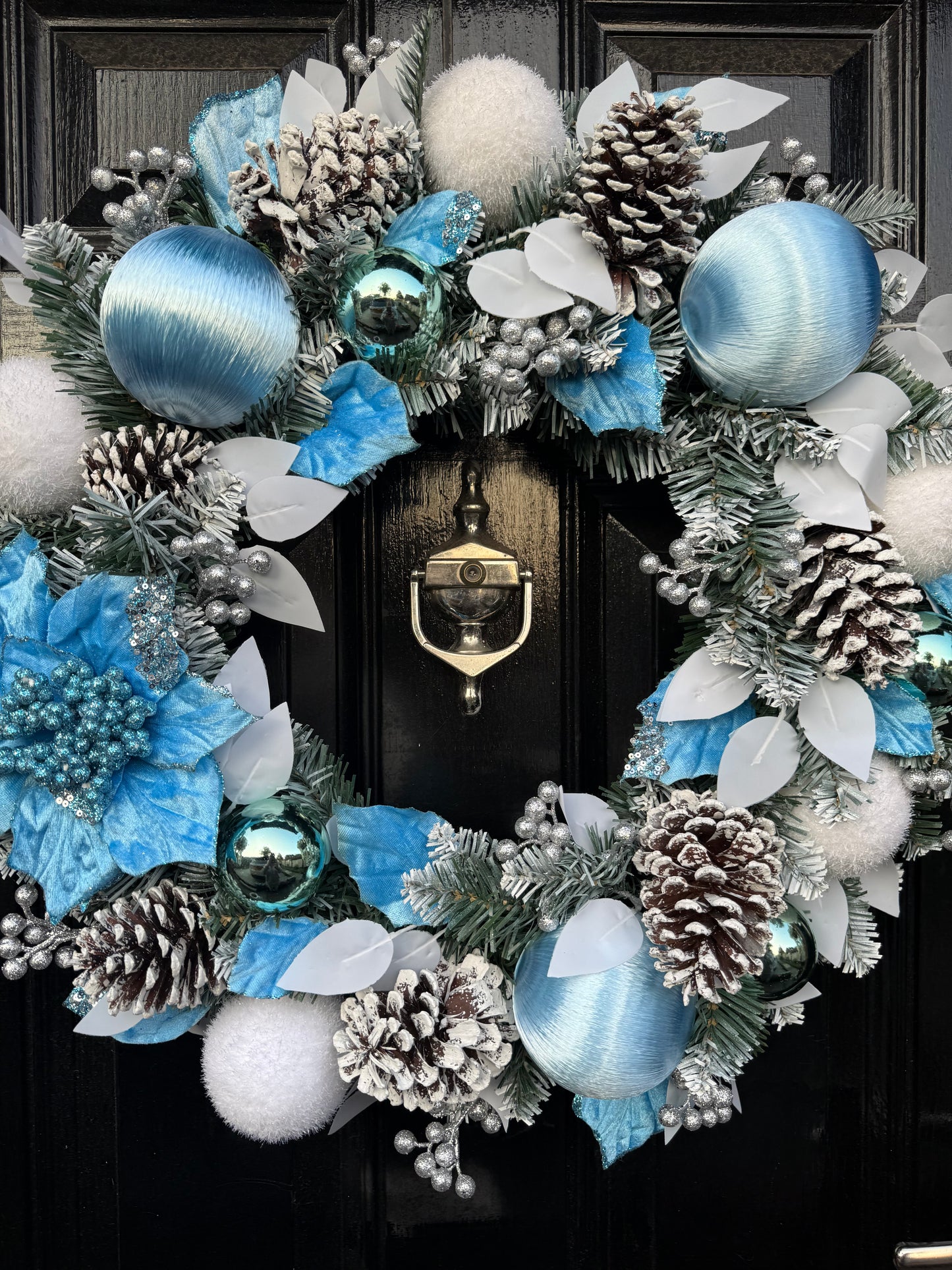 60cm FROSTED ICE BLUE & WHITE WREATH - IMMEDIATE DESPATCH