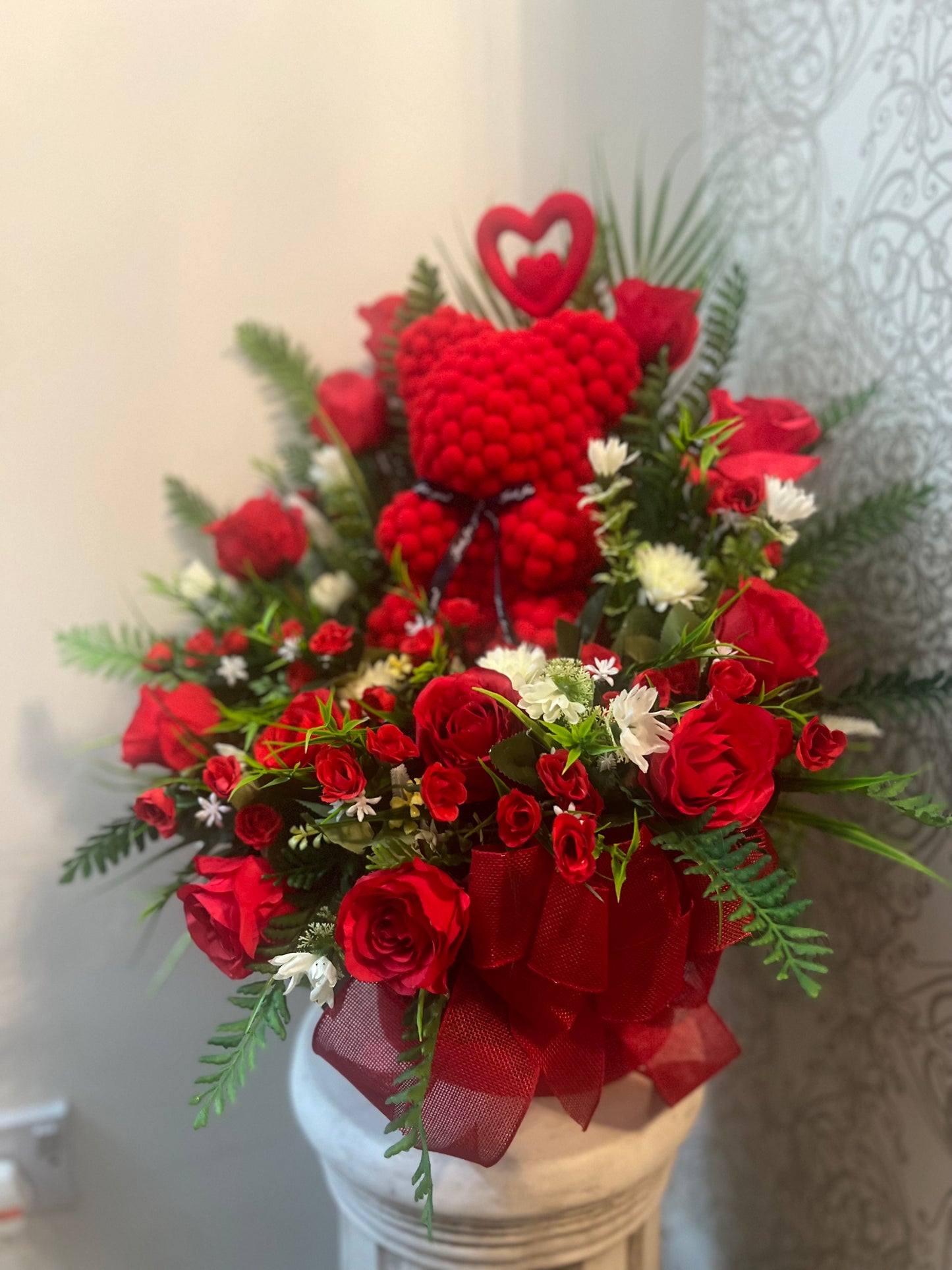 RED POM POM BEAR VALENTINES 12 RED ROSE FOREVER HAT BOX