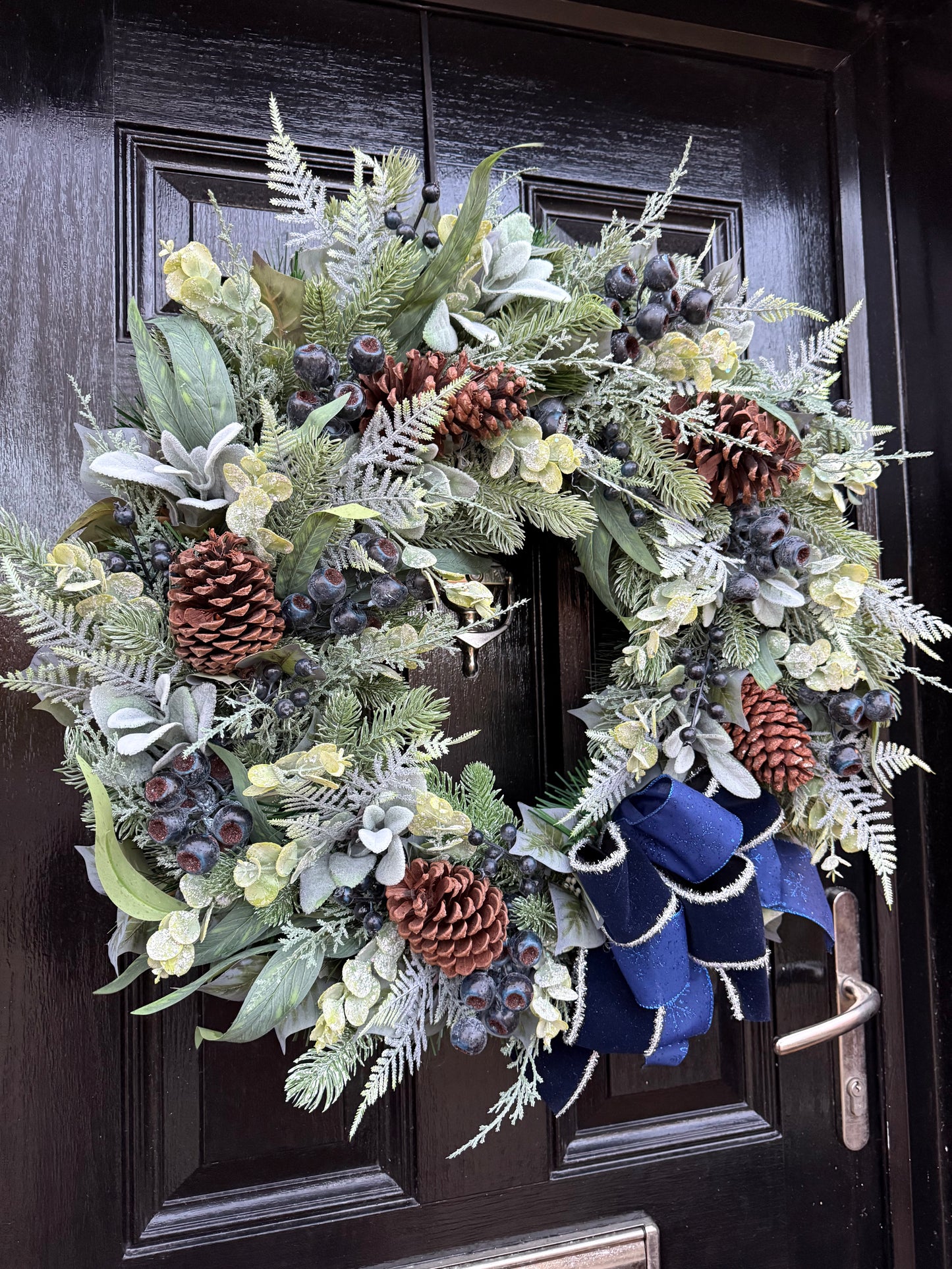 65cm DELUXE WINTER FROSTED FOLIAGE BLUBERRY WREATH