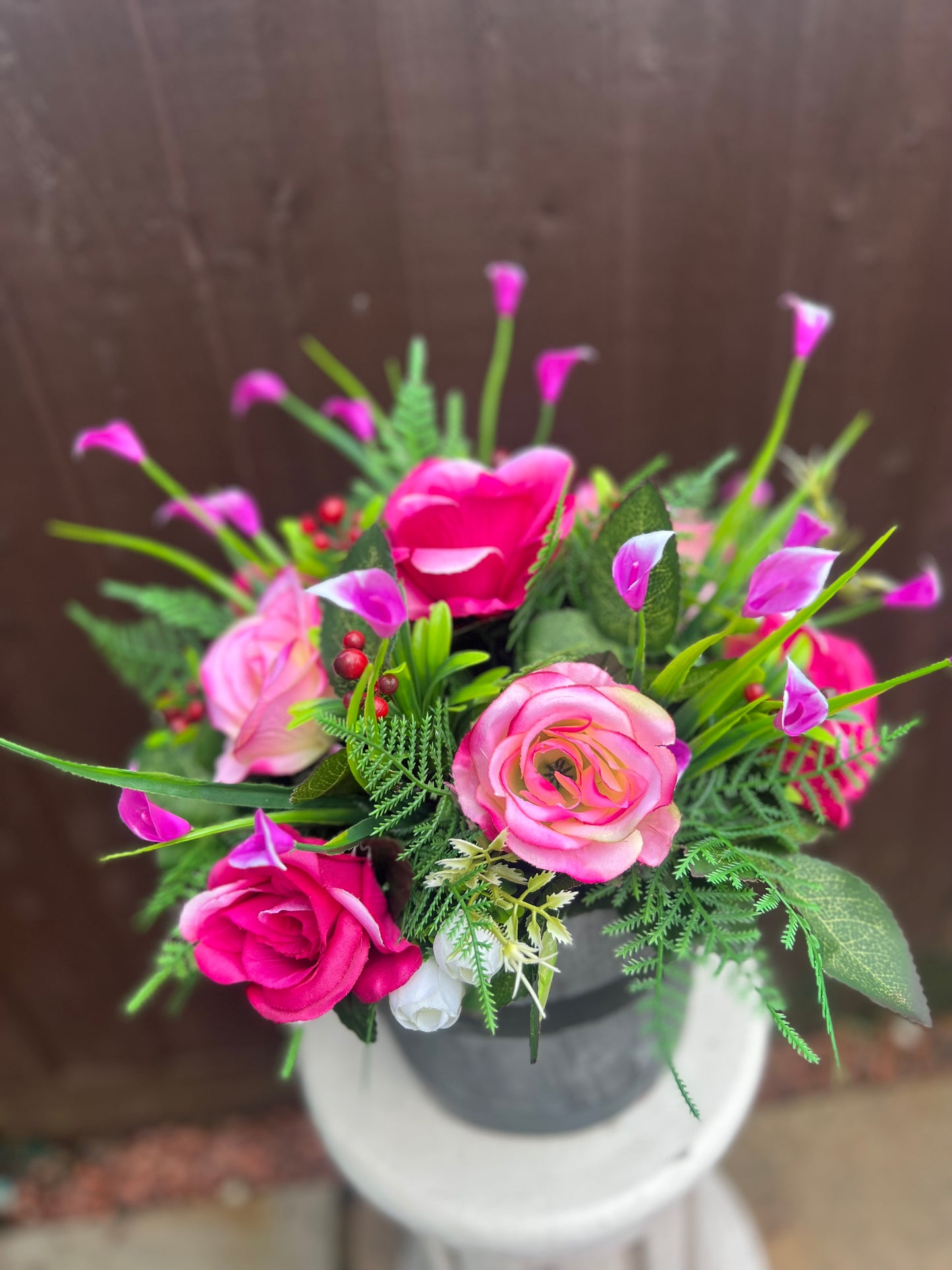 GREY BARREL PLANTER PINK MIX