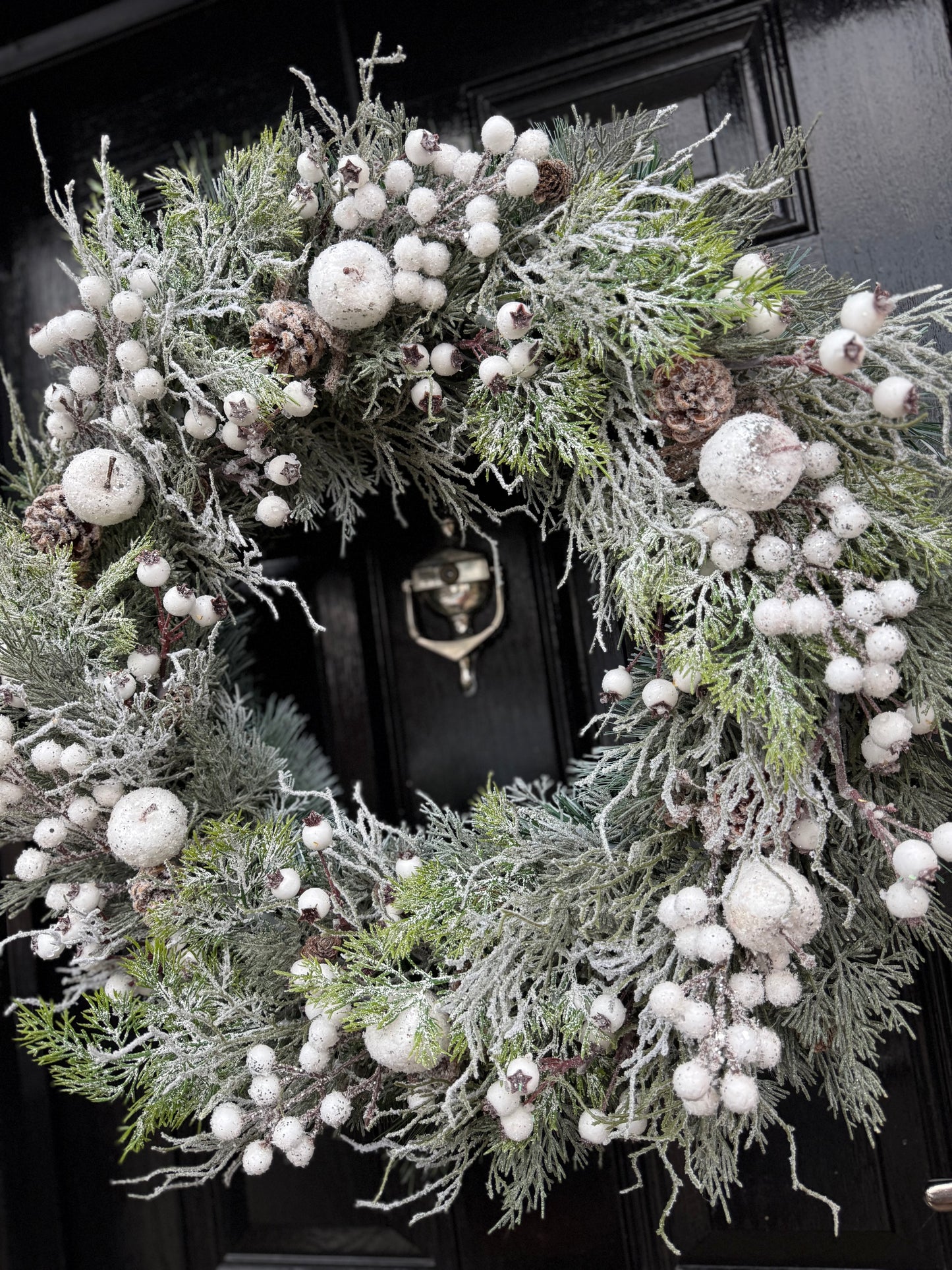 65cm DELUXE WINTER WONDERLAND FOLIAGE WREATH