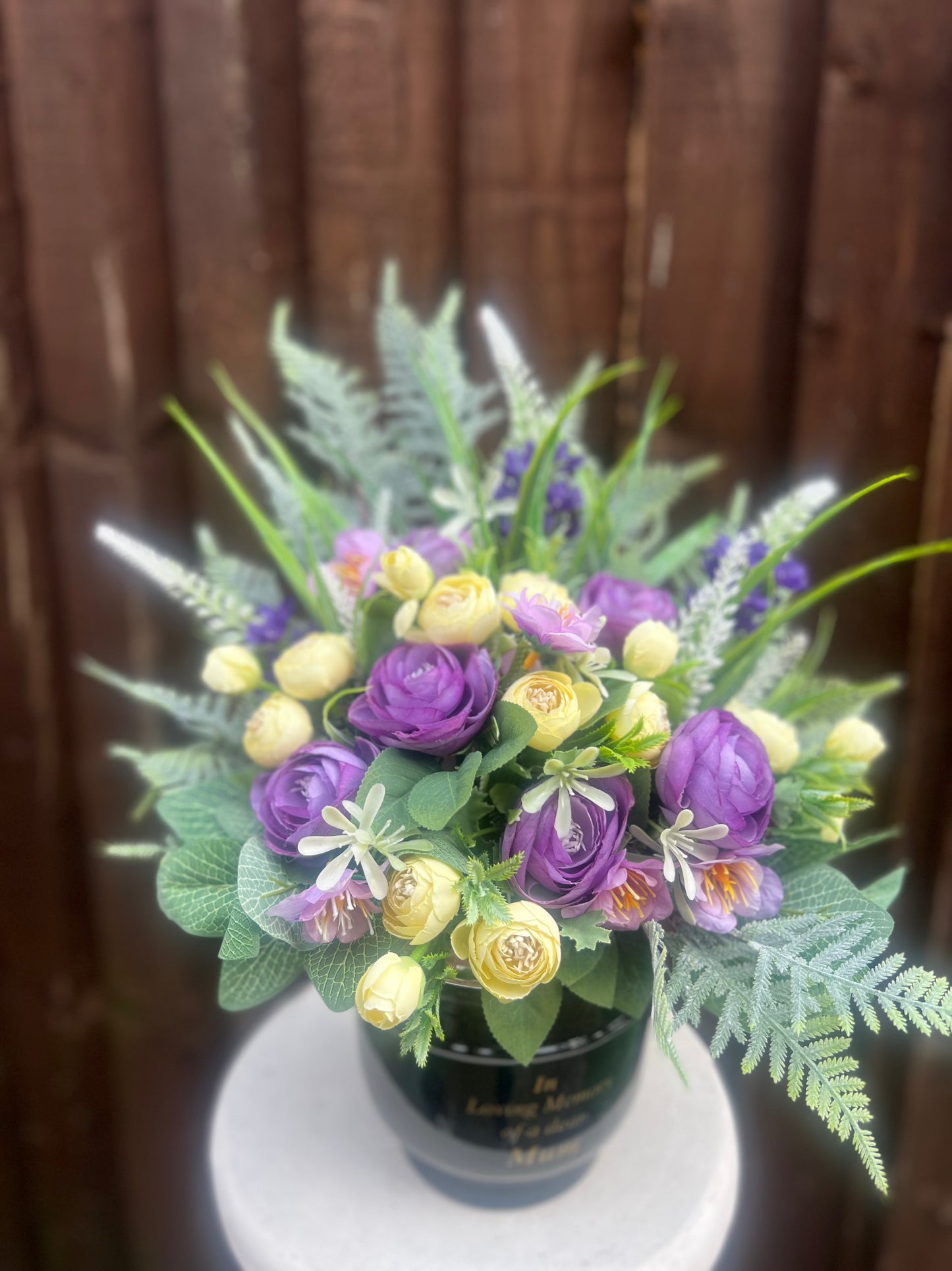 DELUXE METAL MUM GRAVE MEMORIAL POT PURPLE/LEMON