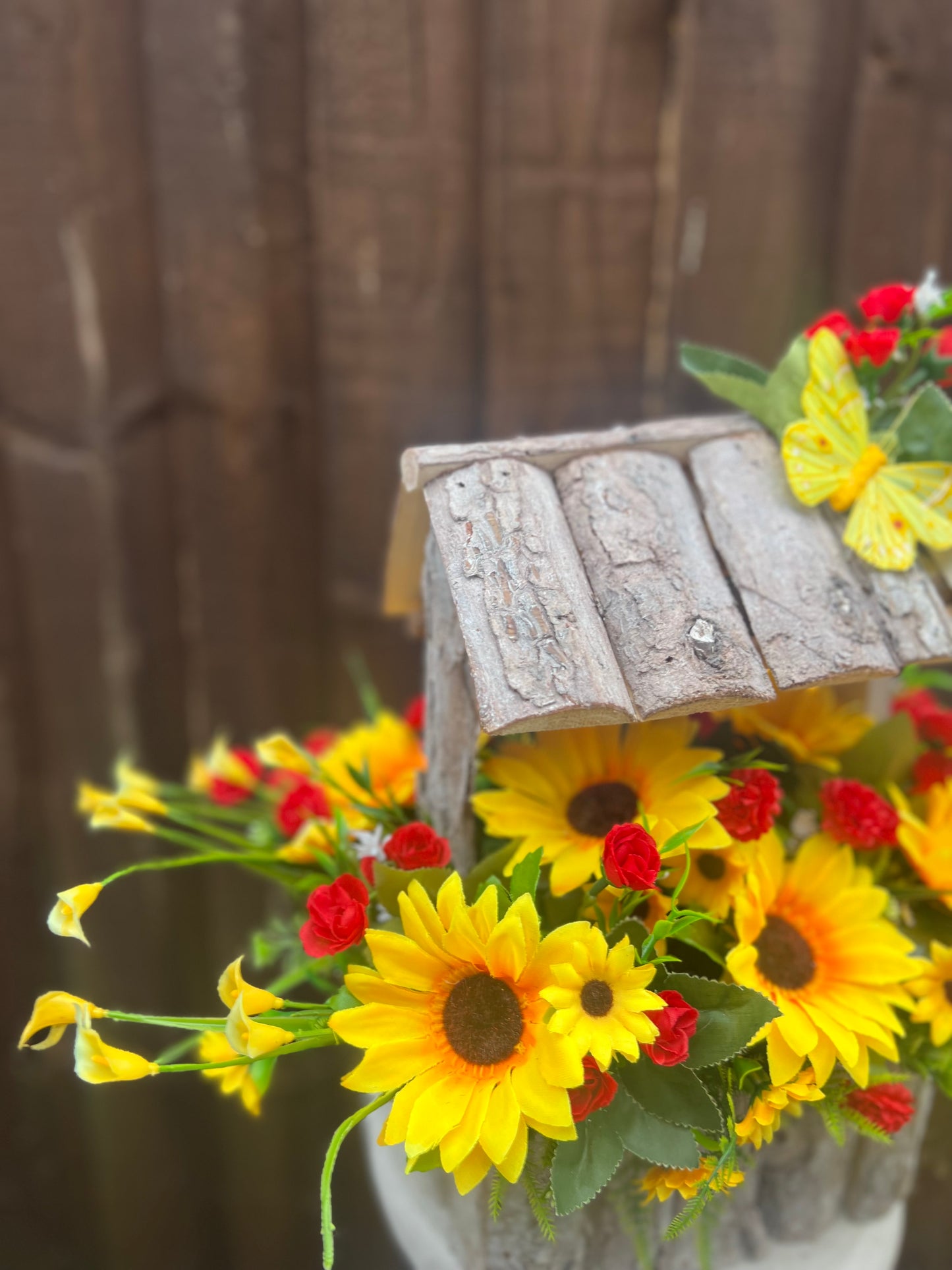 WISHING WELL SUNFLOWER/RED