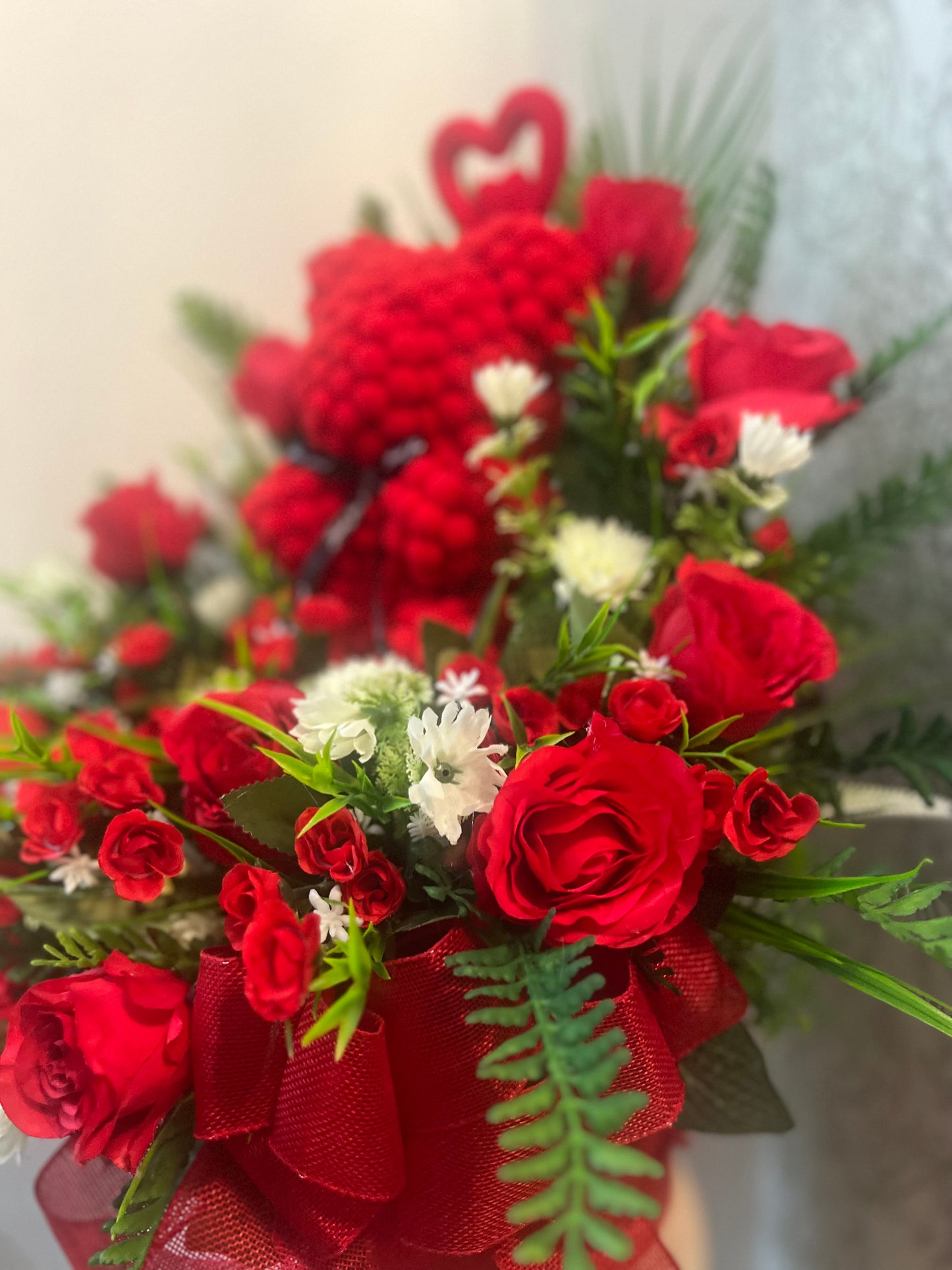 RED POM POM BEAR VALENTINES 12 RED ROSE FOREVER HAT BOX