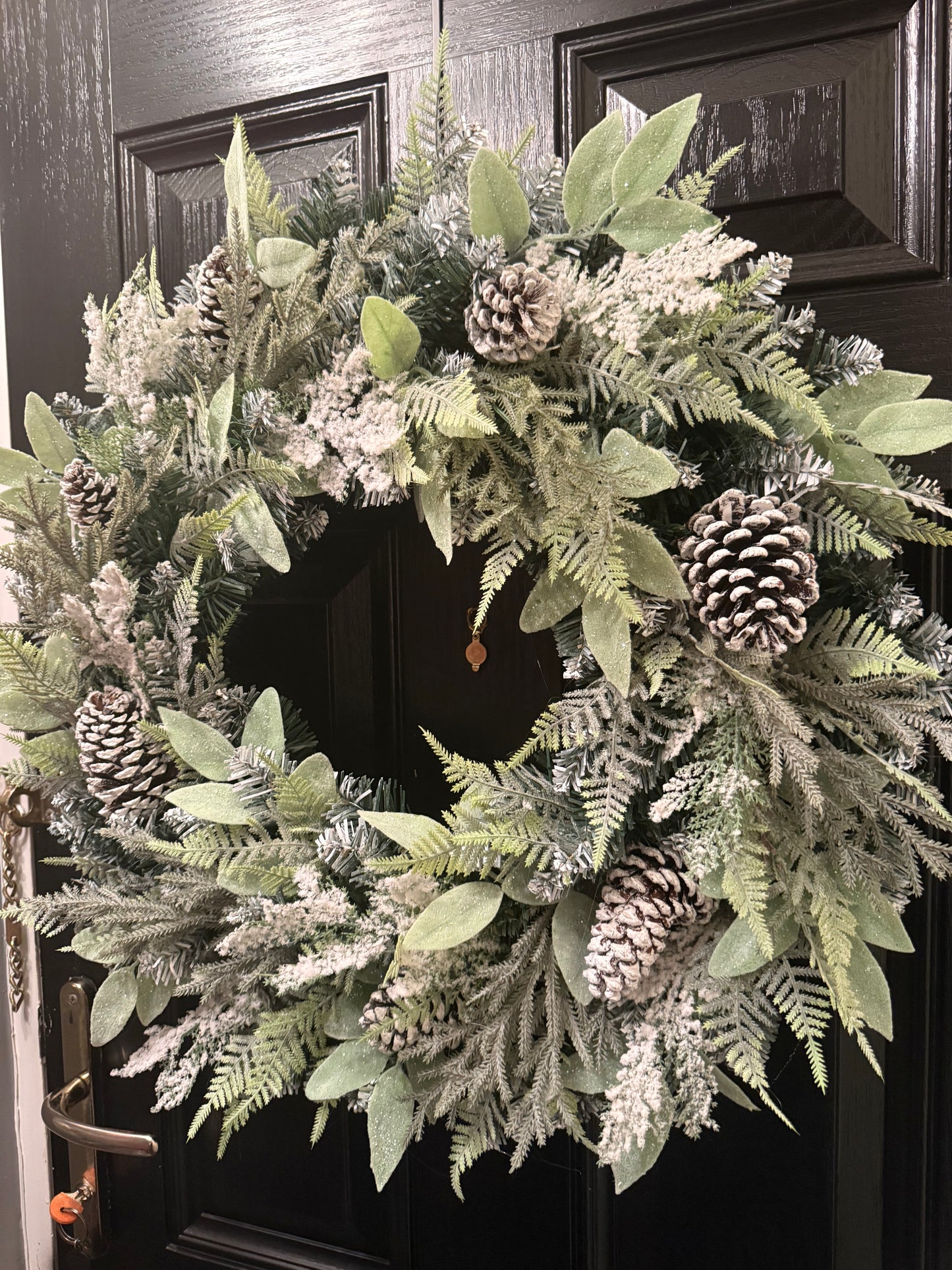 60cm DELUXE WINTER FROSTED FOLIAGE WREATH - IMMEDIATE DISPATCH