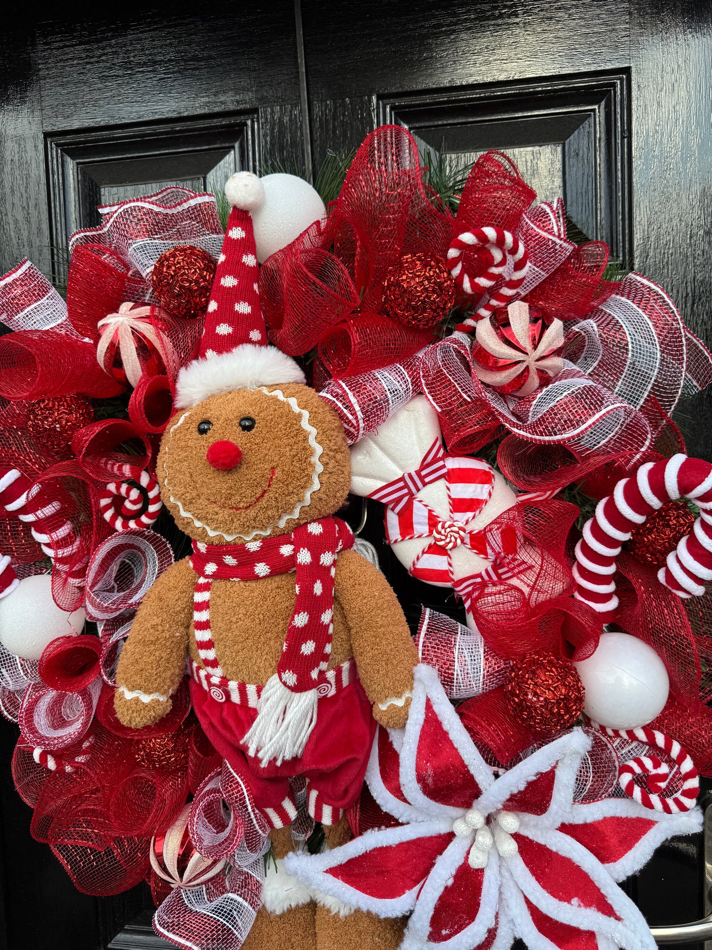 65cm DELUXE GIANT GINGERBREAD CANDY MIXED WREATH