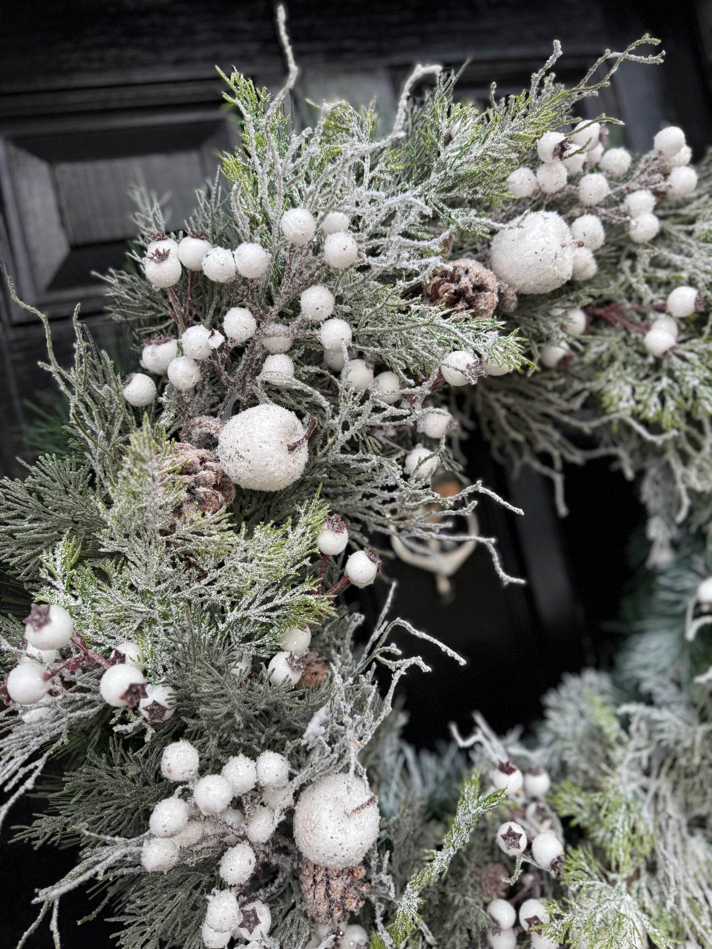 65cm DELUXE WINTER WONDERLAND FOLIAGE WREATH