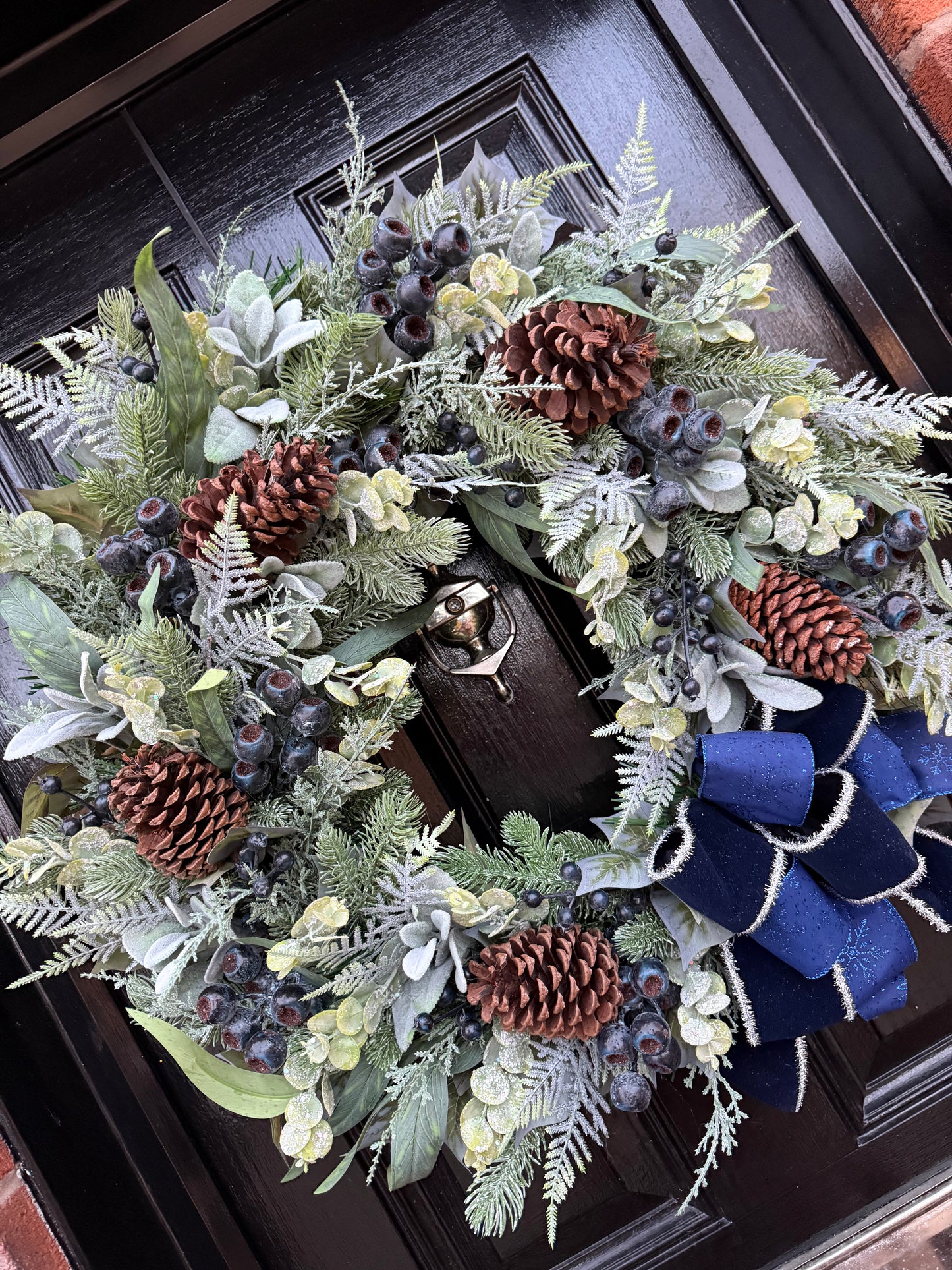 65cm DELUXE WINTER FROSTED FOLIAGE BLUBERRY WREATH