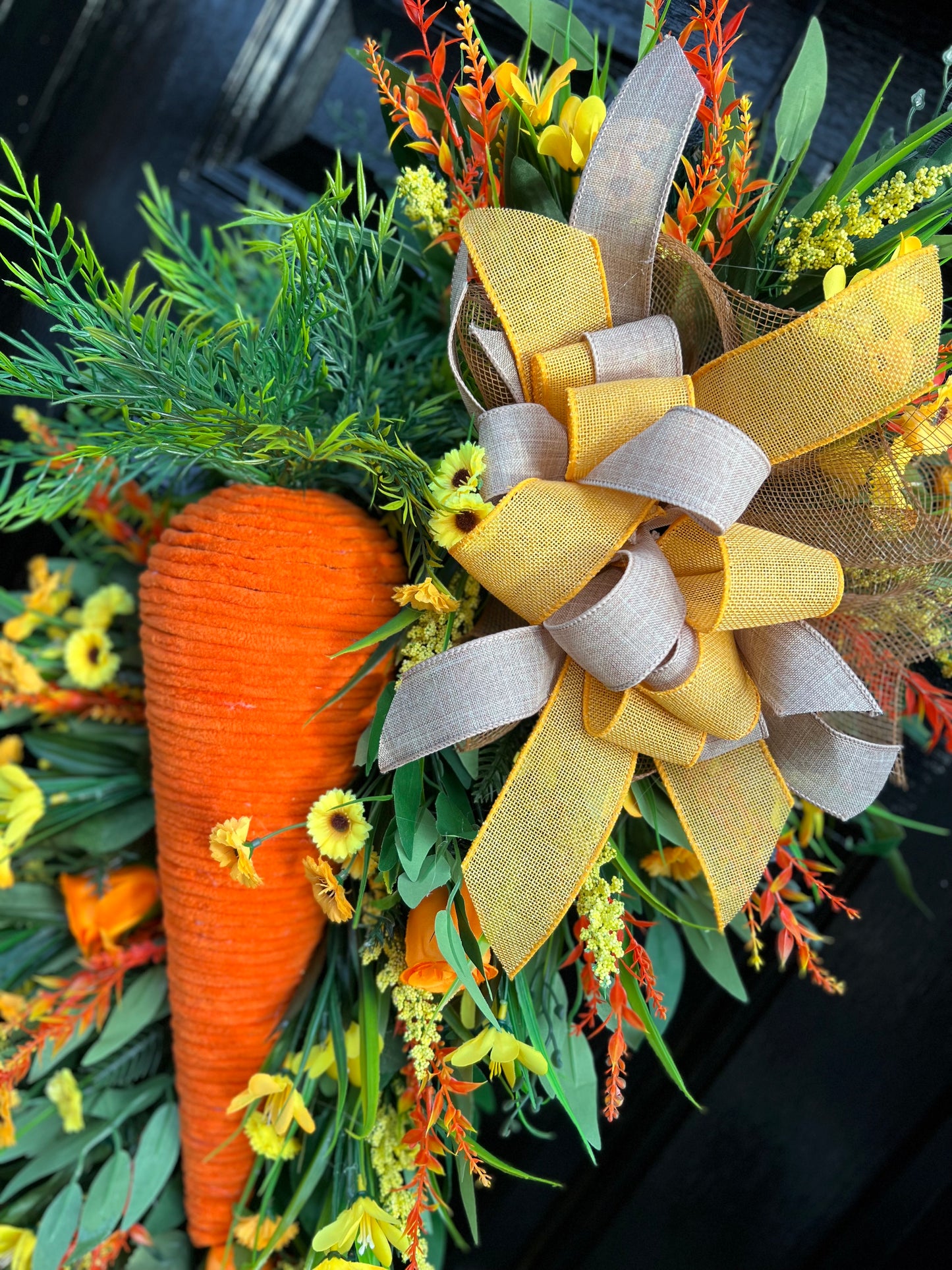 GIANT CARROT EASTER DELUXE DOOR SWAG