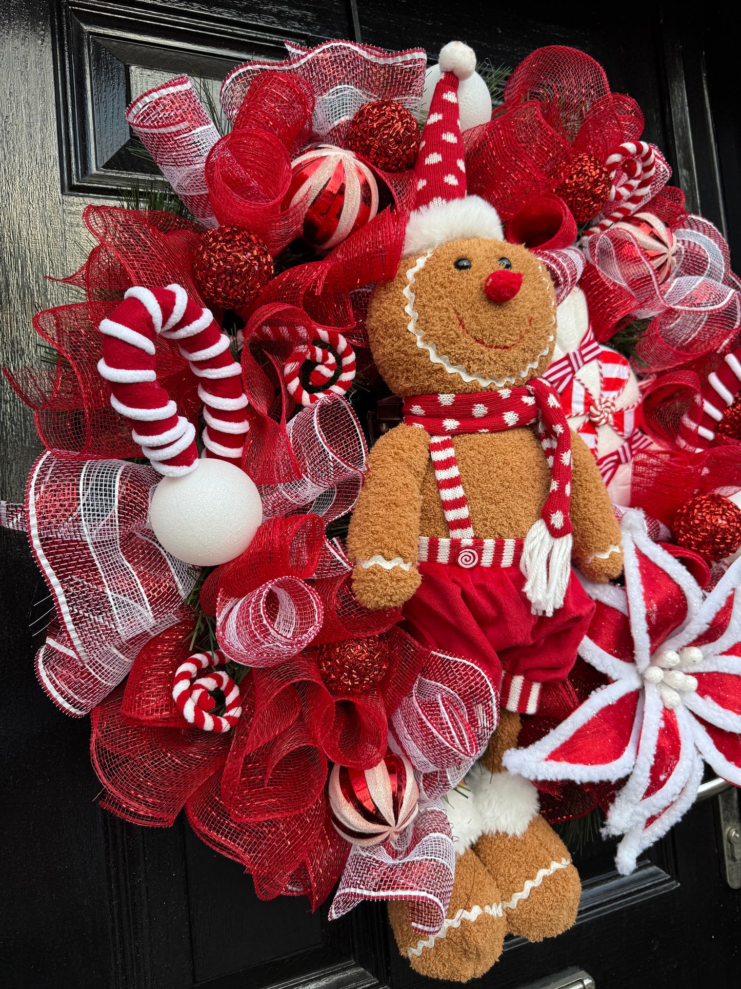 65cm DELUXE GIANT GINGERBREAD CANDY MIXED WREATH