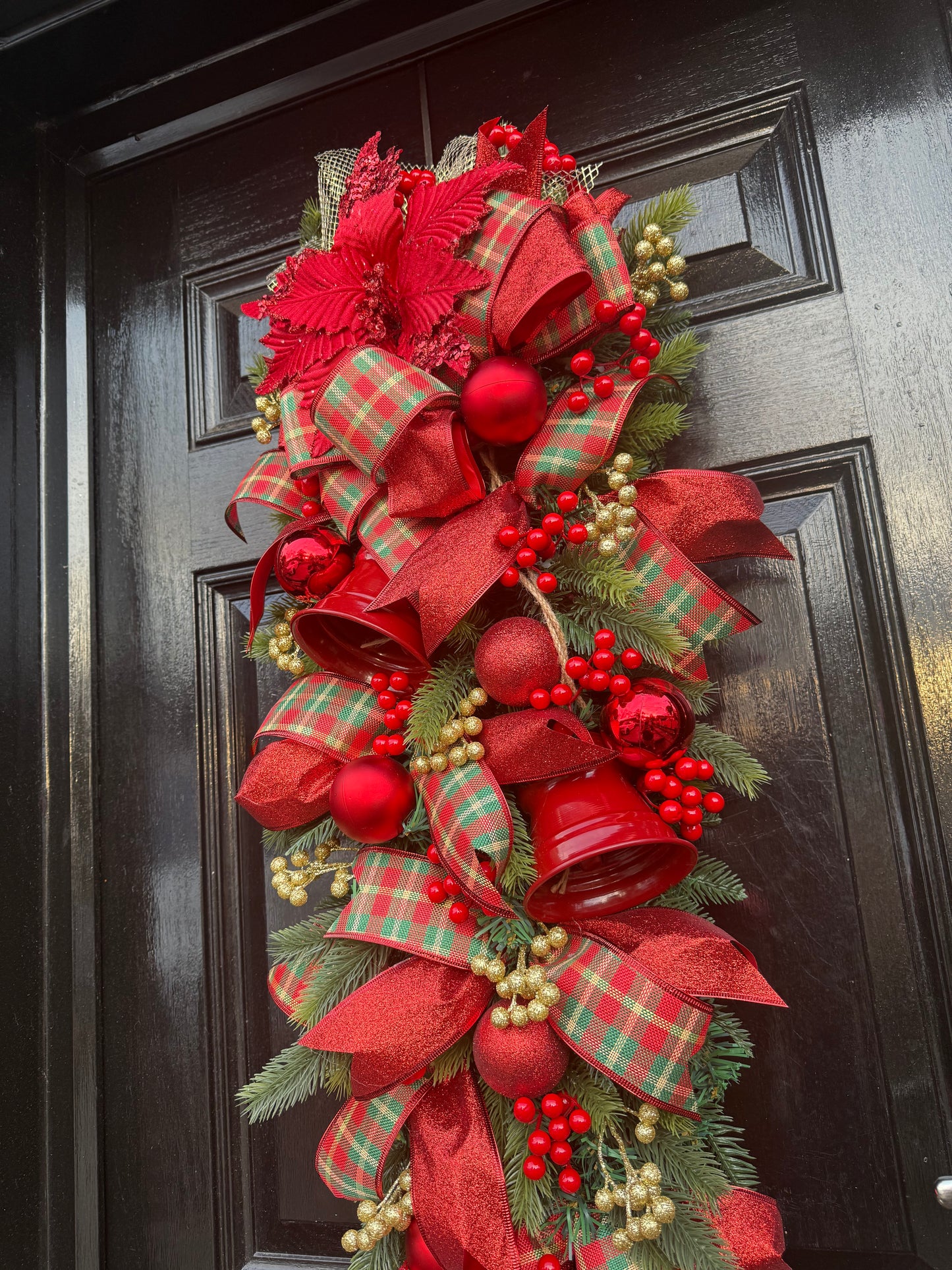 CHRISTMAS TRADITIONAL RED BELL RIBBON DOOR SWAG 90cm