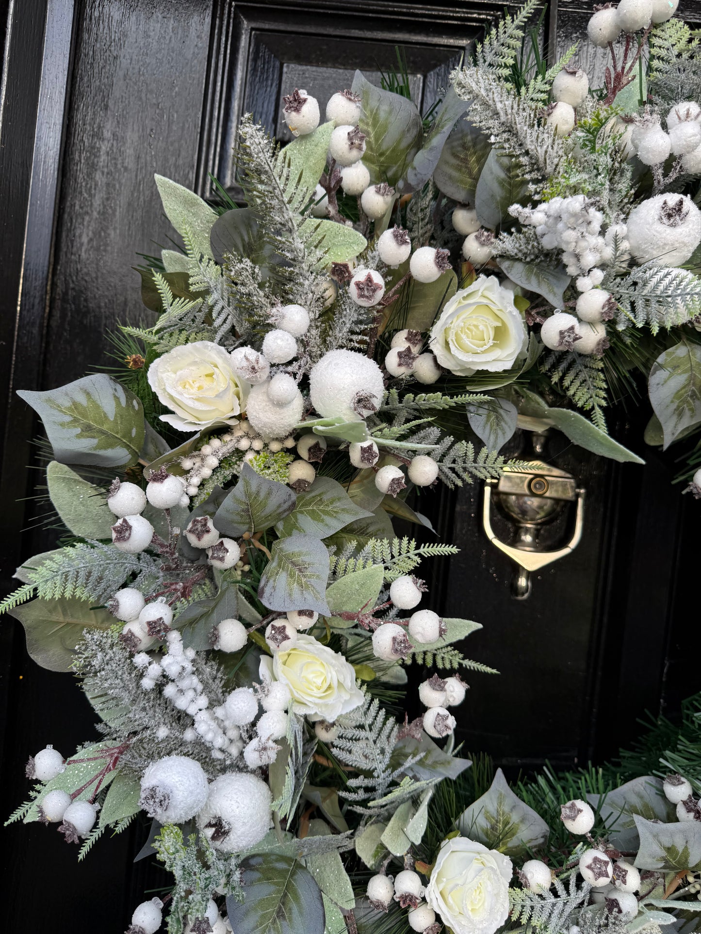 65cm DELUXE WINTER FROSTED FOLIAGE, ROSEHIP & ROSES WREATH