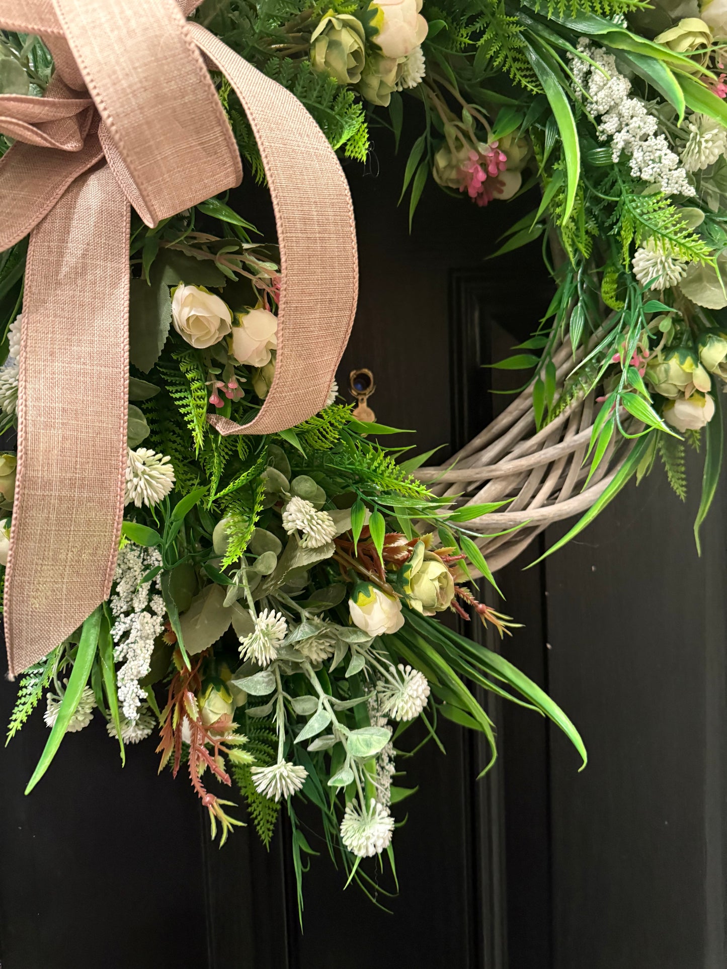 NEUTRAL MIX FOLIAGE ALL SEASON WICKER WREATH