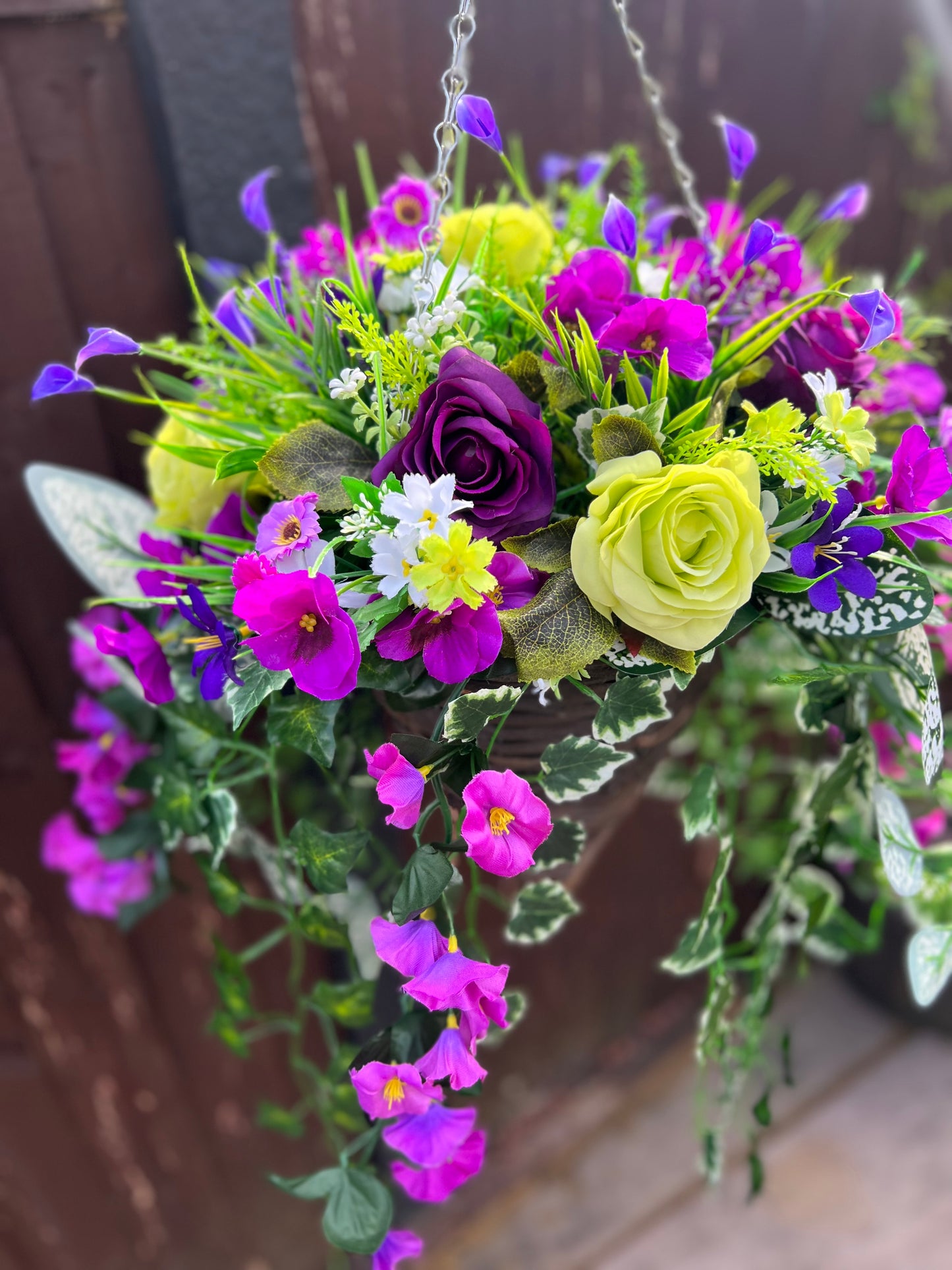 DELUXE XL HANGING BASKET PURPLE/GREEN 12 INCH CONE