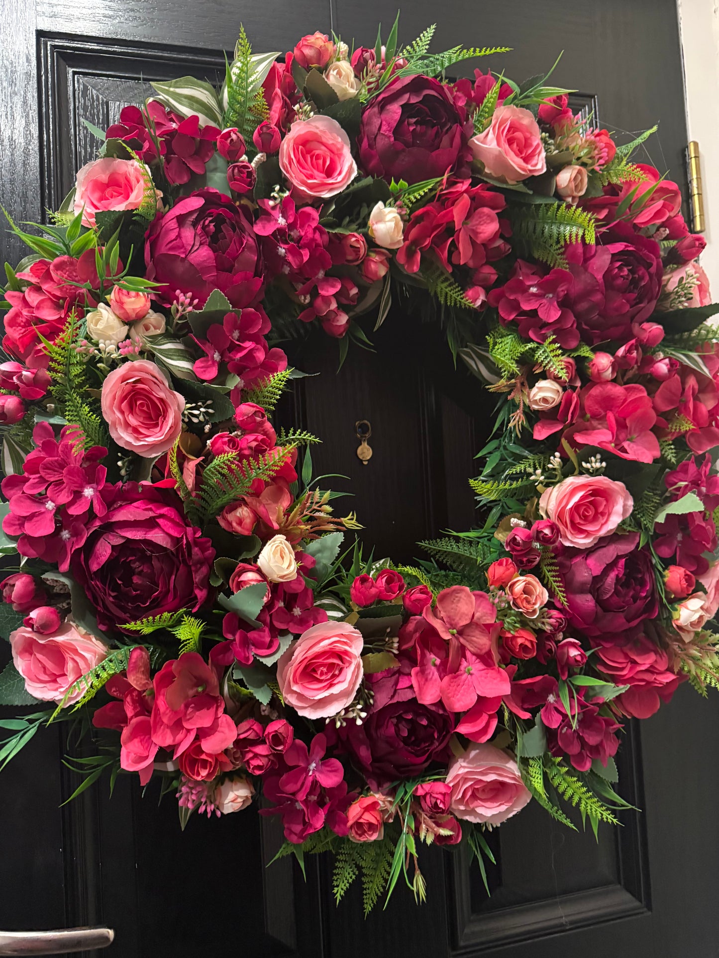 *MADE TO ORDER APRROX 10 WORKING DAYS FOR DISPATCH *** 65cm DELUXE DEEP PINKS MIX FOLIAGE WREATH