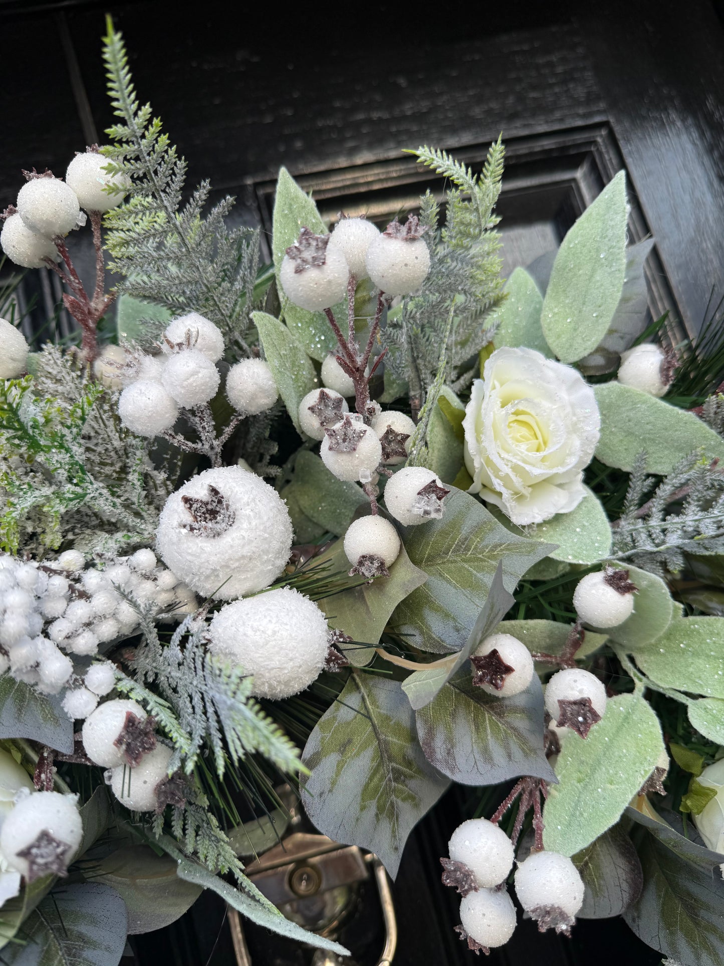 65cm DELUXE WINTER FROSTED FOLIAGE, ROSEHIP & ROSES WREATH