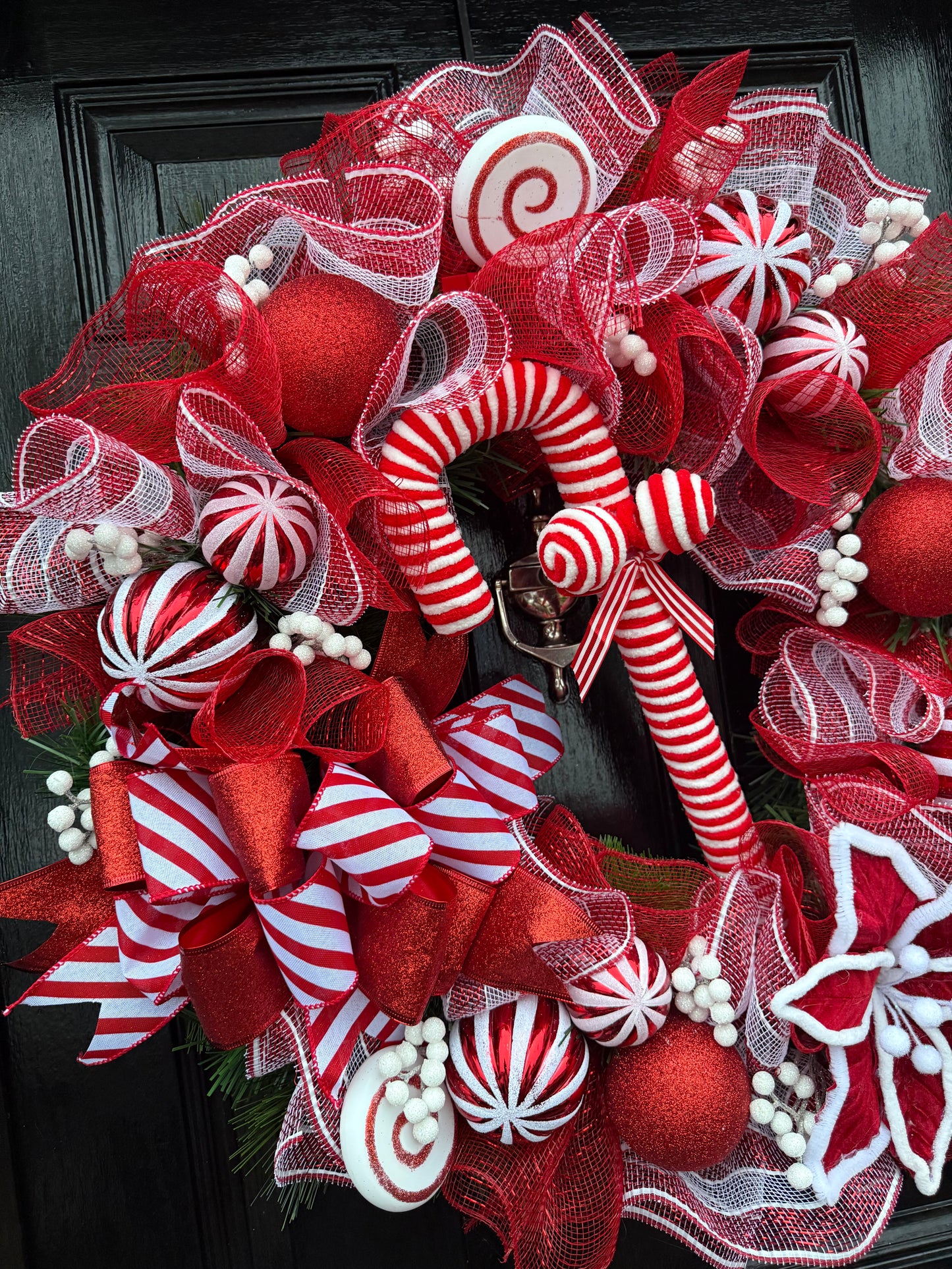 65cm DELUXE CANDY CANE MIXED WREATH