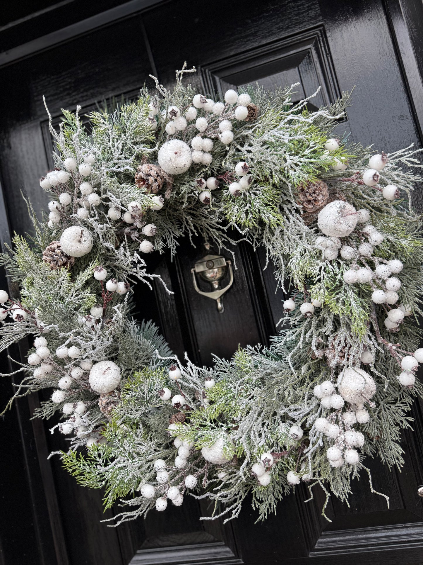 65cm DELUXE WINTER WONDERLAND FOLIAGE WREATH
