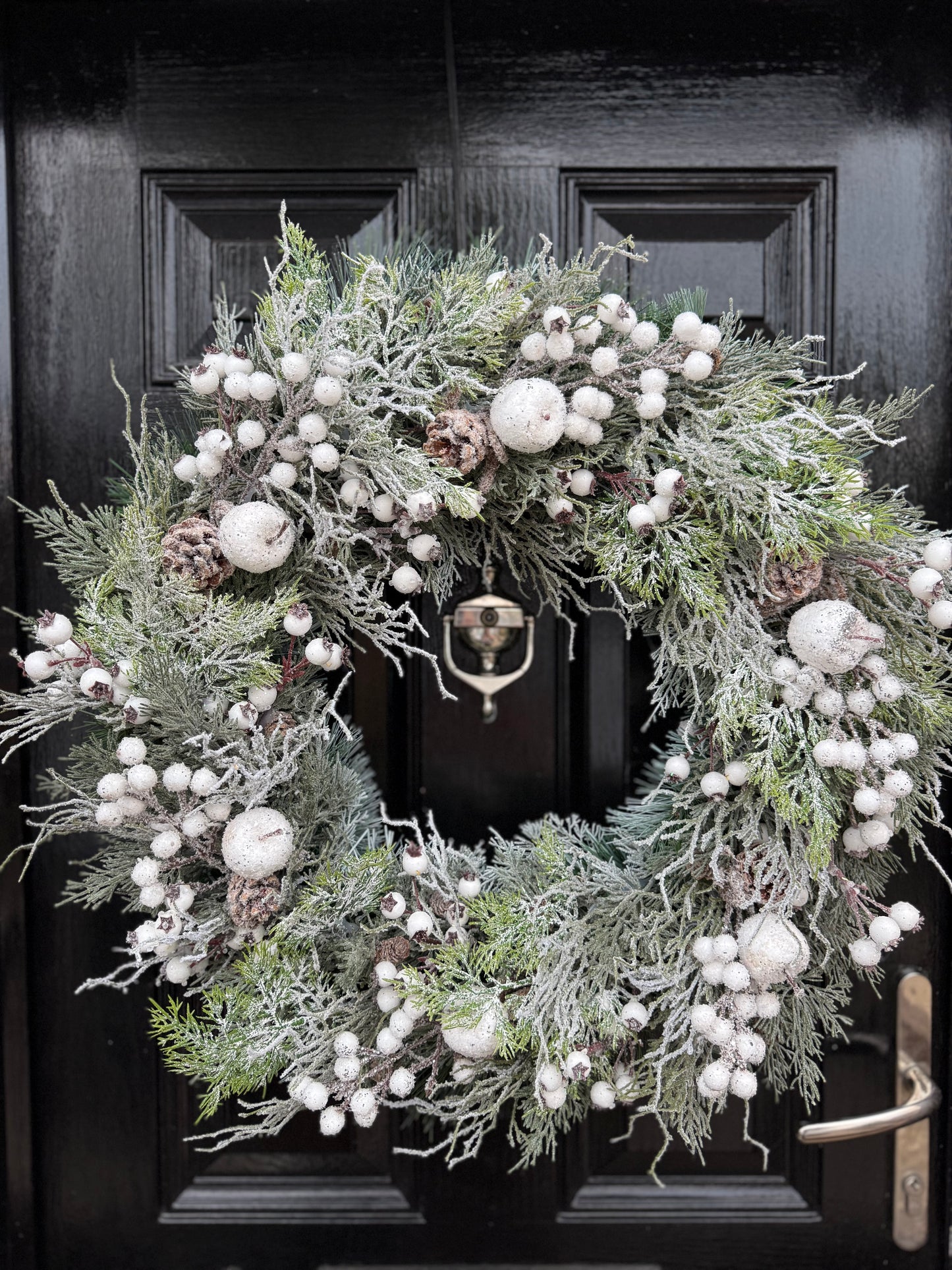 65cm DELUXE WINTER WONDERLAND FOLIAGE WREATH