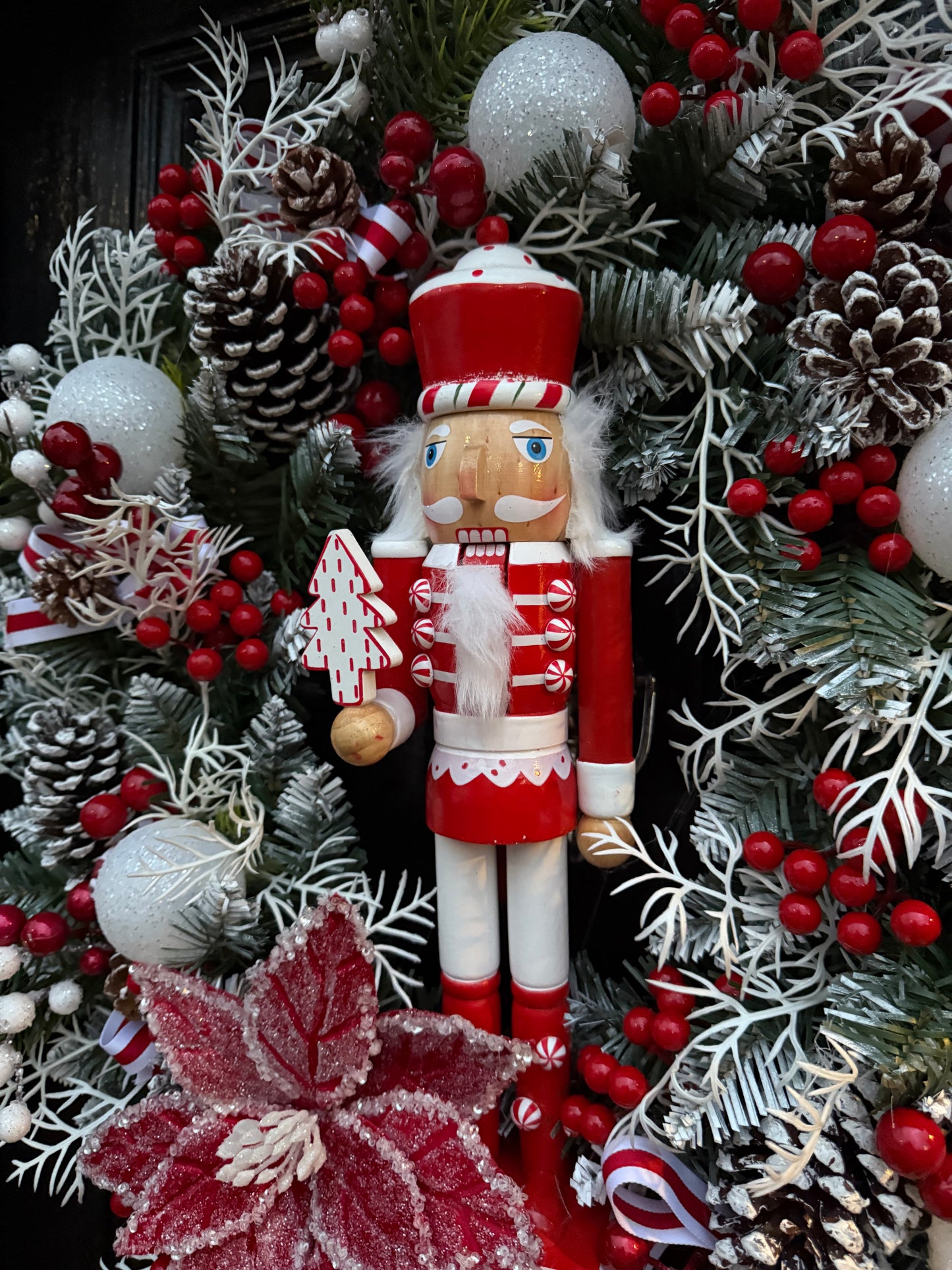 60cm DELUXE CANDY NUTCRACKER FOLIAGE BERRY WREATH