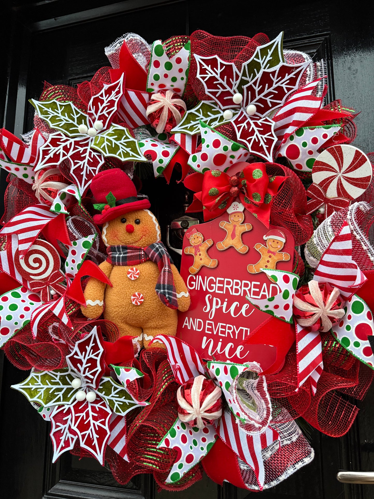 65cm DELUXE GINGERBREAD SPICE BUT NICE CANDY MIXED WREATH