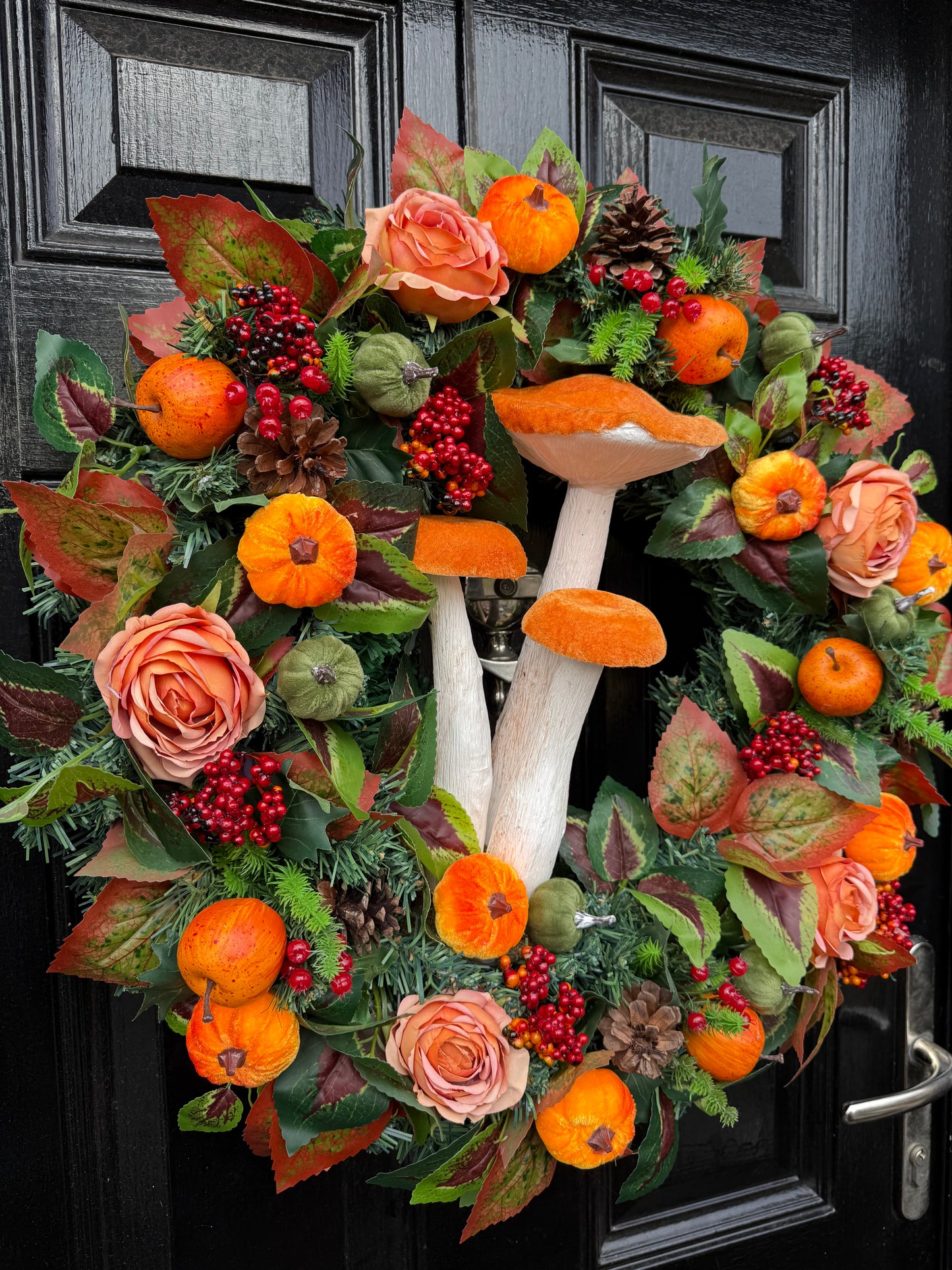 60cm DELUXE GIANT ORANGE TOADSTOOL WOODLAND MIXED FOLIAGE AUTUMN WREATH