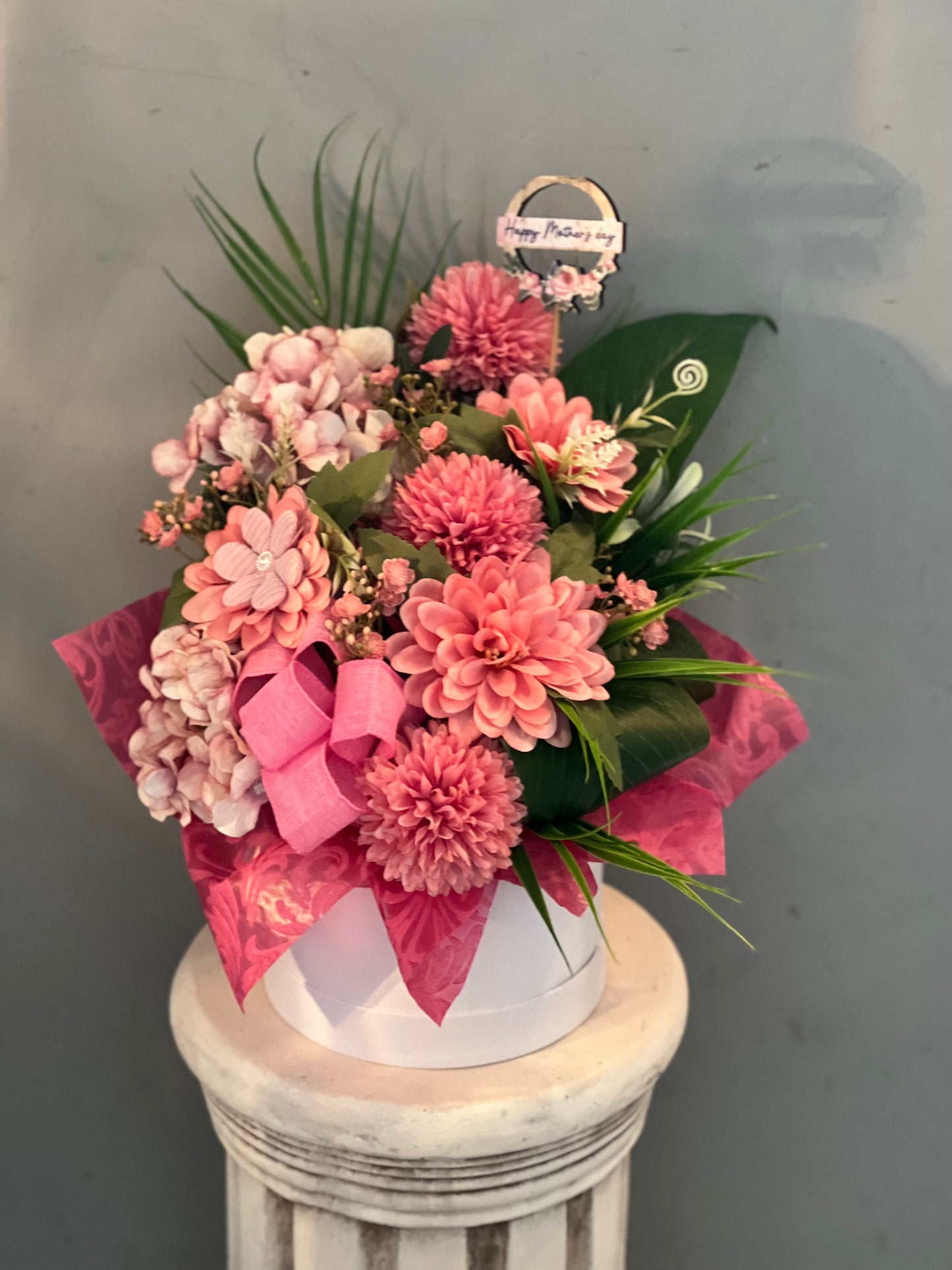 ARTIFICIAL DELUXE PINK MIX HAT BOX/GIFT SMALL