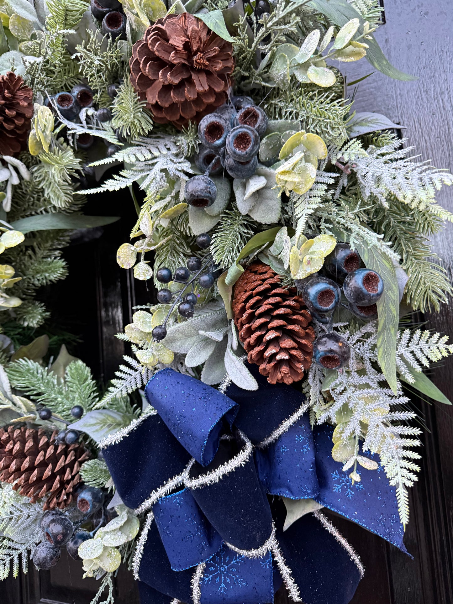 65cm DELUXE WINTER FROSTED FOLIAGE BLUBERRY WREATH