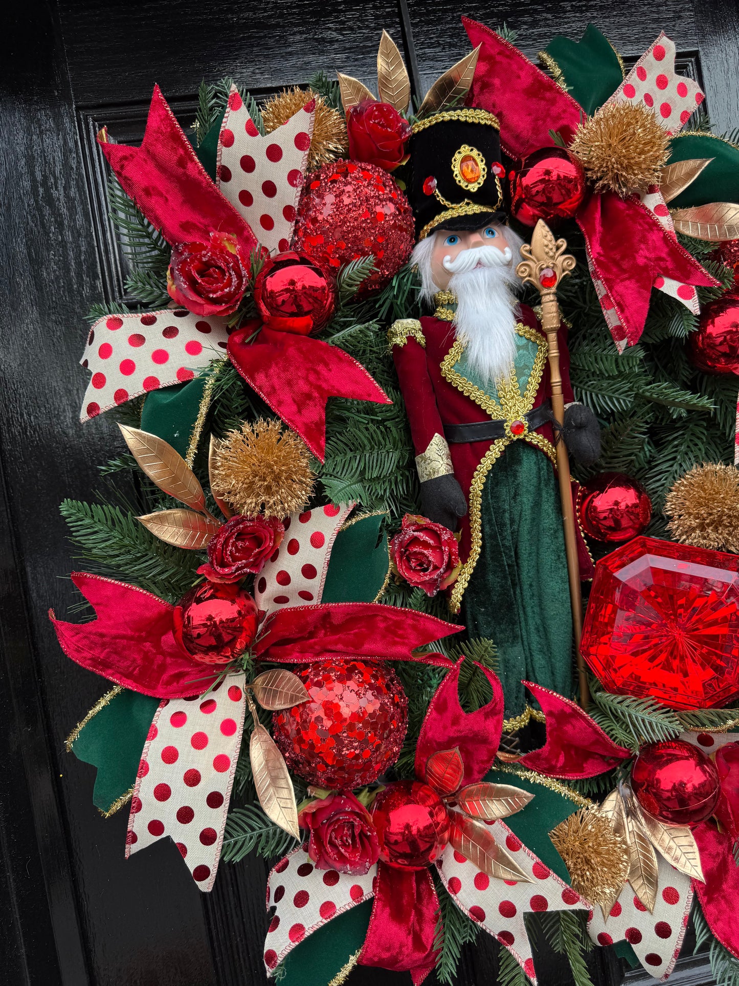 65cm DELUXE NUTCRACKER RED/GREEN WREATH