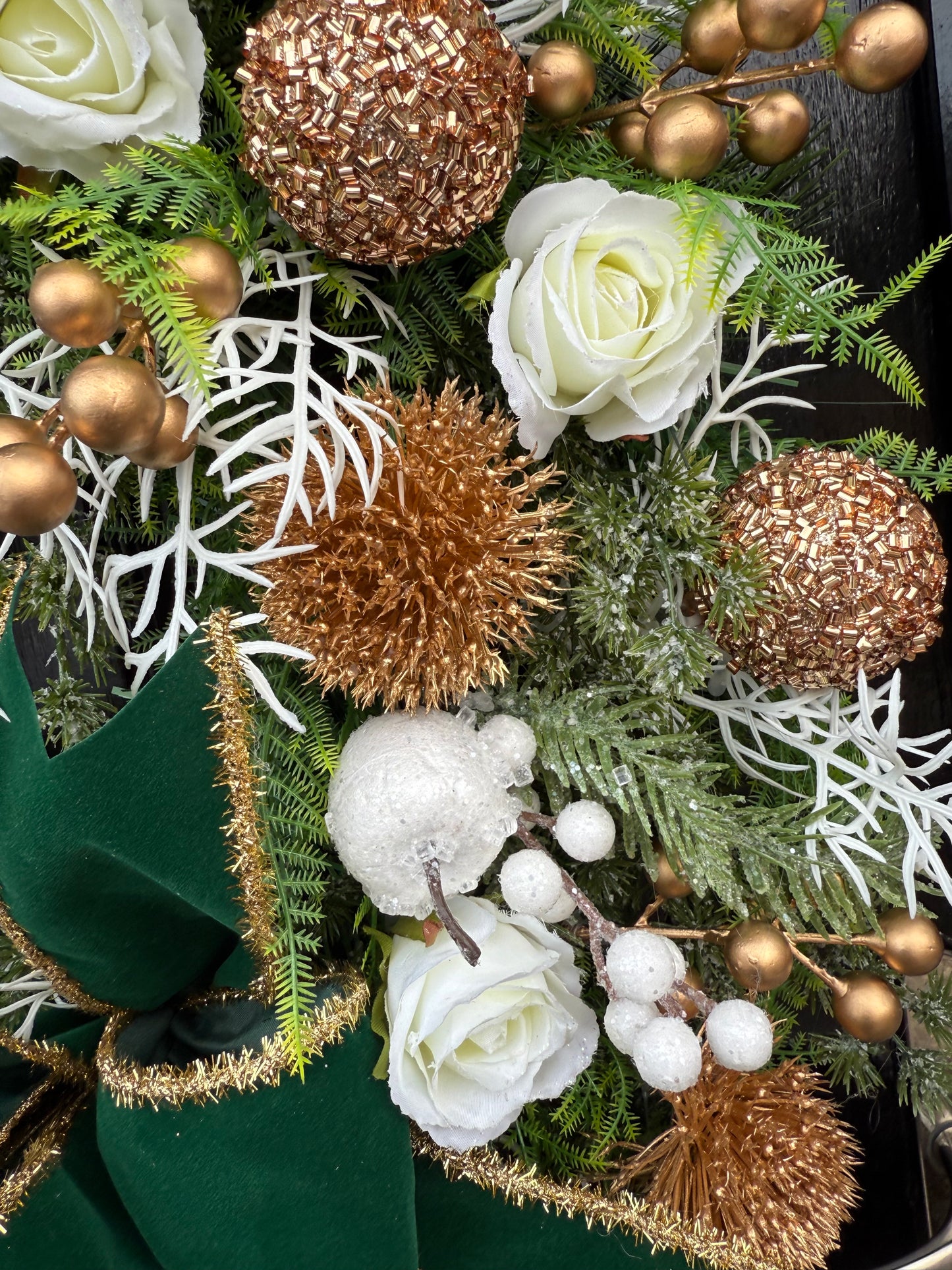 65cm DELUXE GREEN/GOLD BERRY APPLE GIANT GLITTER POINSETTIA WREATH