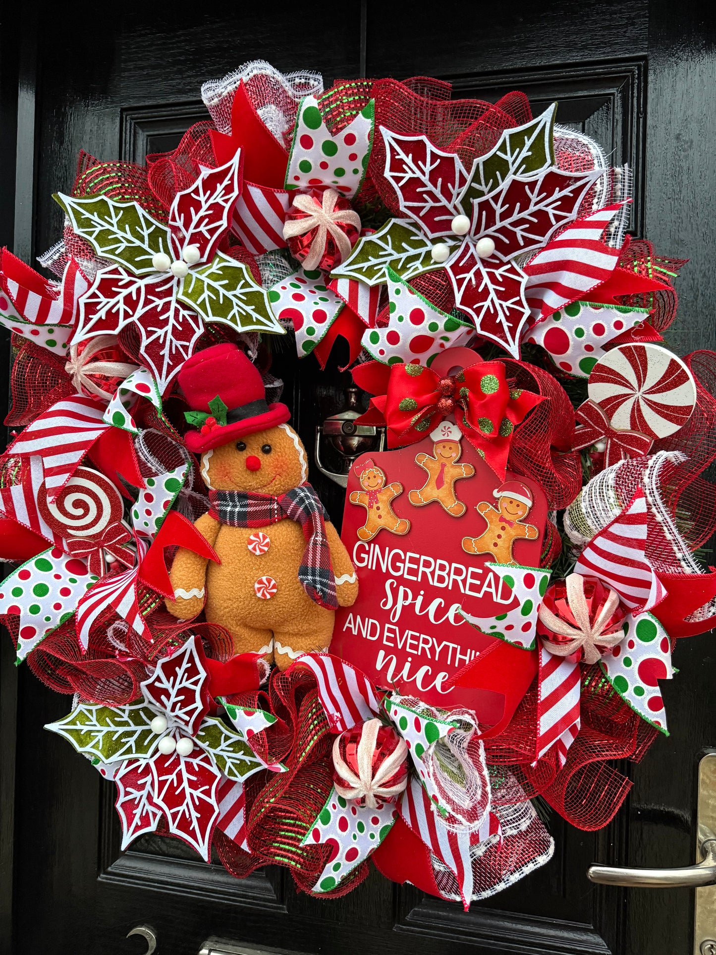 65cm DELUXE GINGERBREAD SPICE BUT NICE CANDY MIXED WREATH