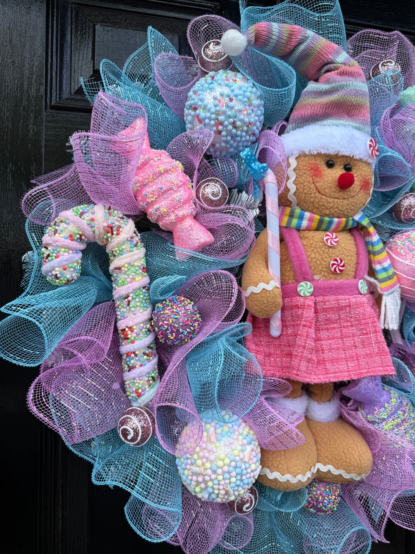 65cm DELUXE PASTEL GINGERBREAD WREATH - IMMEDIATE DISPATCH