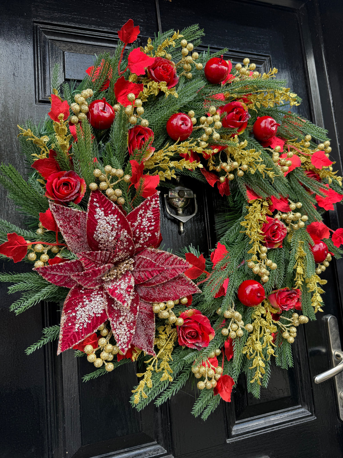 60cm DELUXE TRADITIONAL NORFOLK SPRUCE DEEP RED / GOLD WREATH