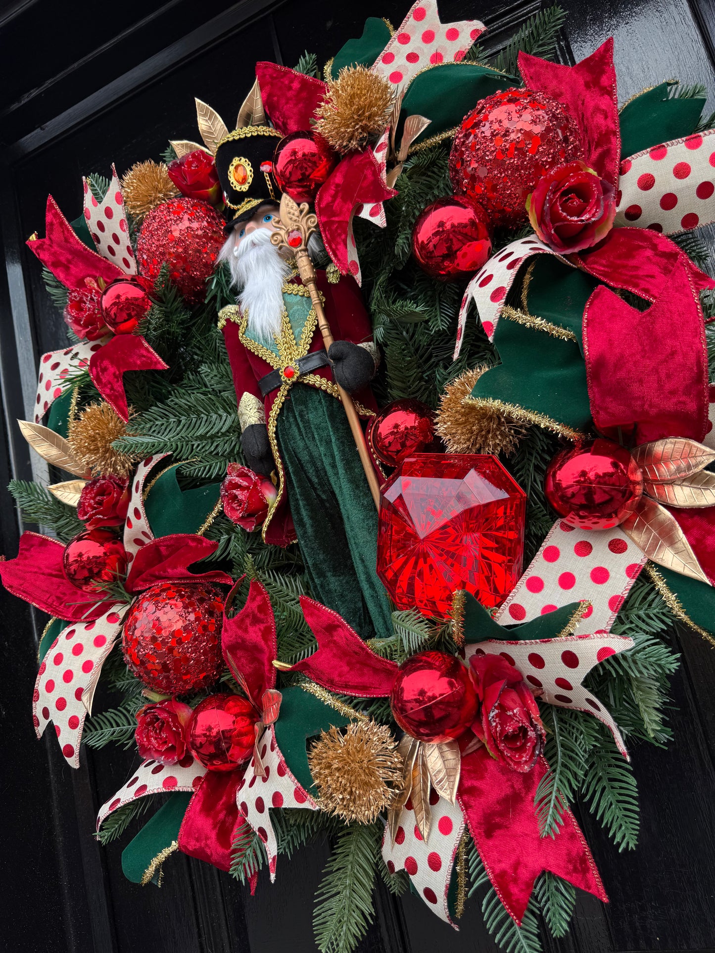 65cm DELUXE NUTCRACKER RED/GREEN WREATH