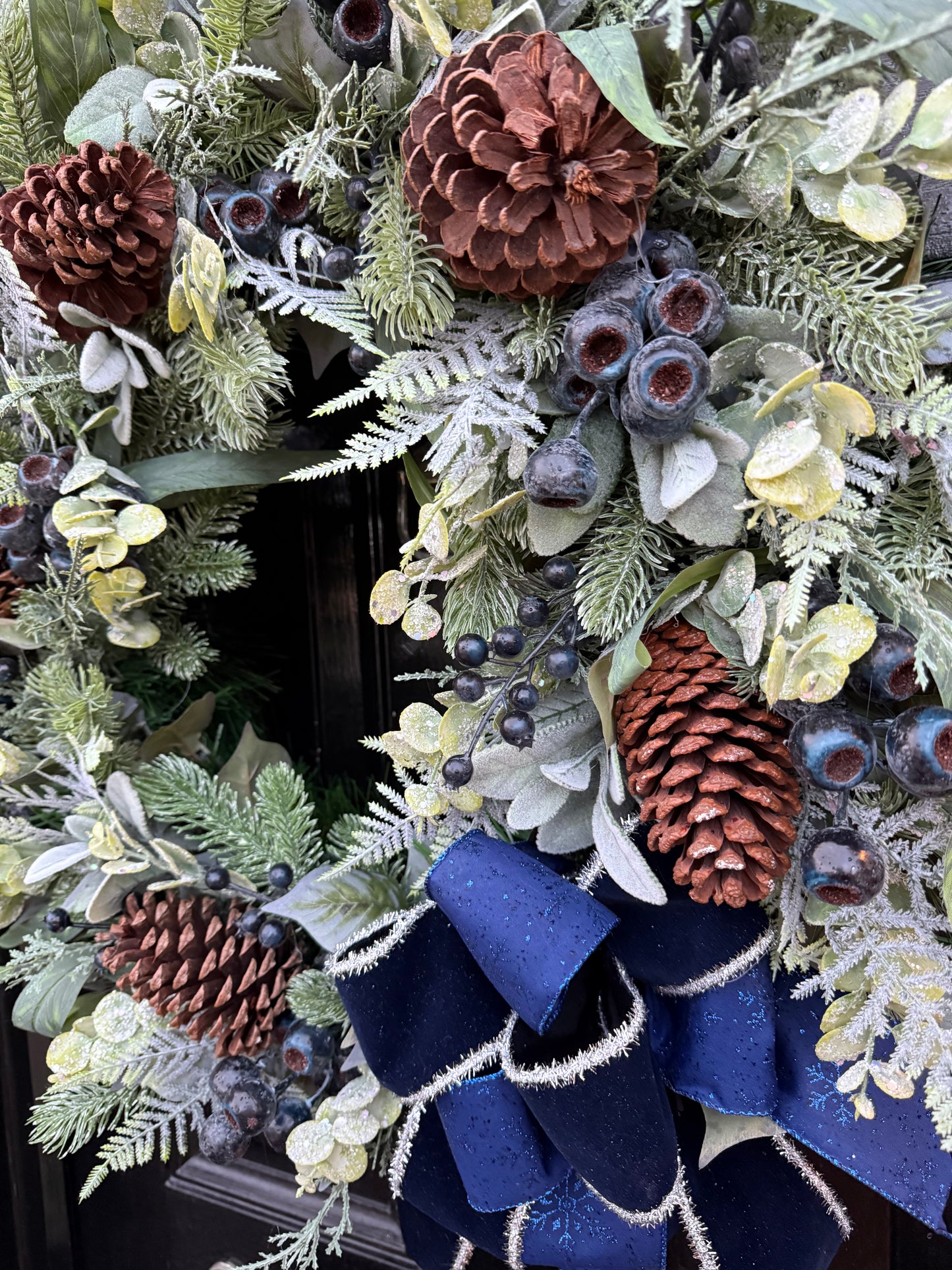 65cm DELUXE WINTER FROSTED FOLIAGE BLUBERRY WREATH