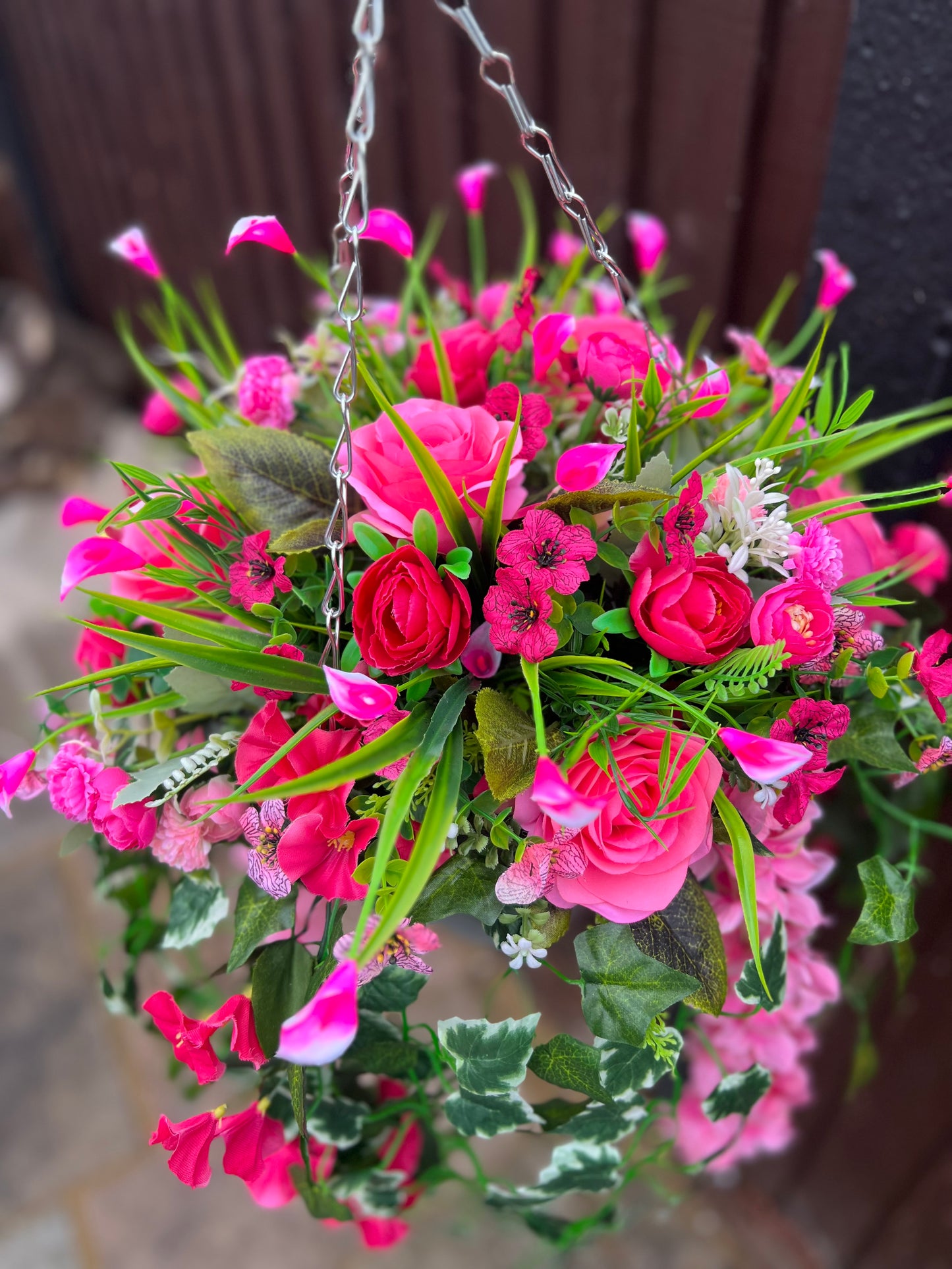 DELUXE XL HANGING BASKET MIXTURE BRIGHT PINKS 12 INCH BROWN CONE