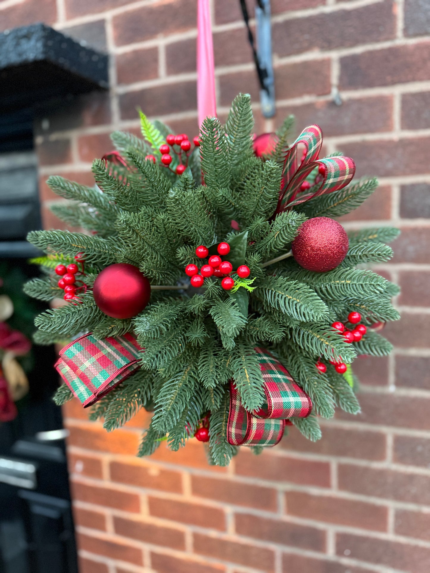 **PRE ORDER** GIANT 16inch CHRISTMAS KISSING BALL RED - ***PLEASE NOTE THESE WILL BE SENT OUT EARLY NOVEMBER***