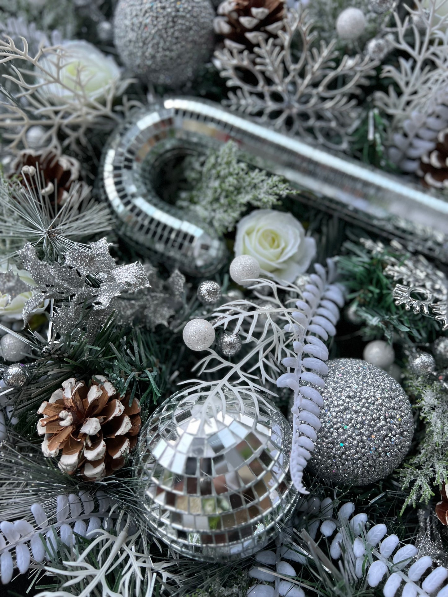 ONLY ORDER FOR DESPATCH ***MID SEPTEMBER *** 65cm MIRROR BALL SPARKLE DELUXE WREATH