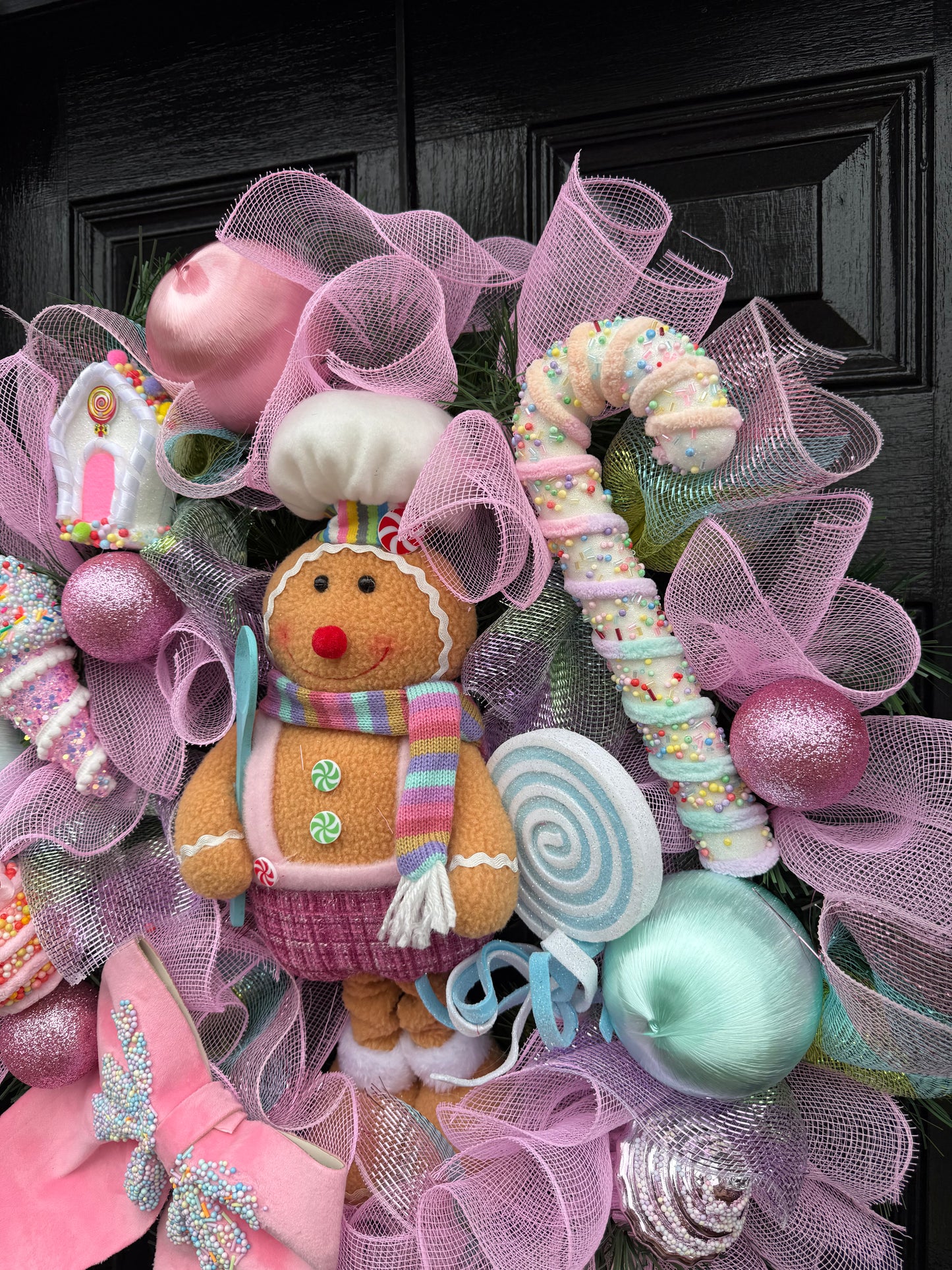 65cm SUPER DELUXE PASTEL GINGERBREAD WREATH