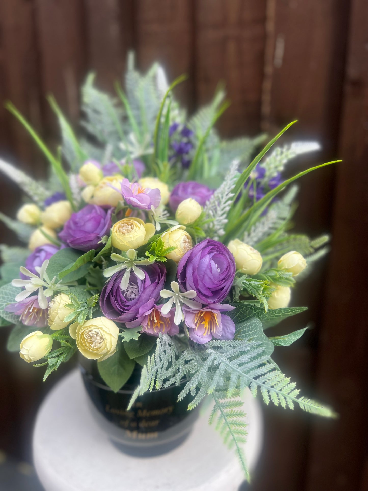 DELUXE METAL MUM GRAVE MEMORIAL POT PURPLE/LEMON