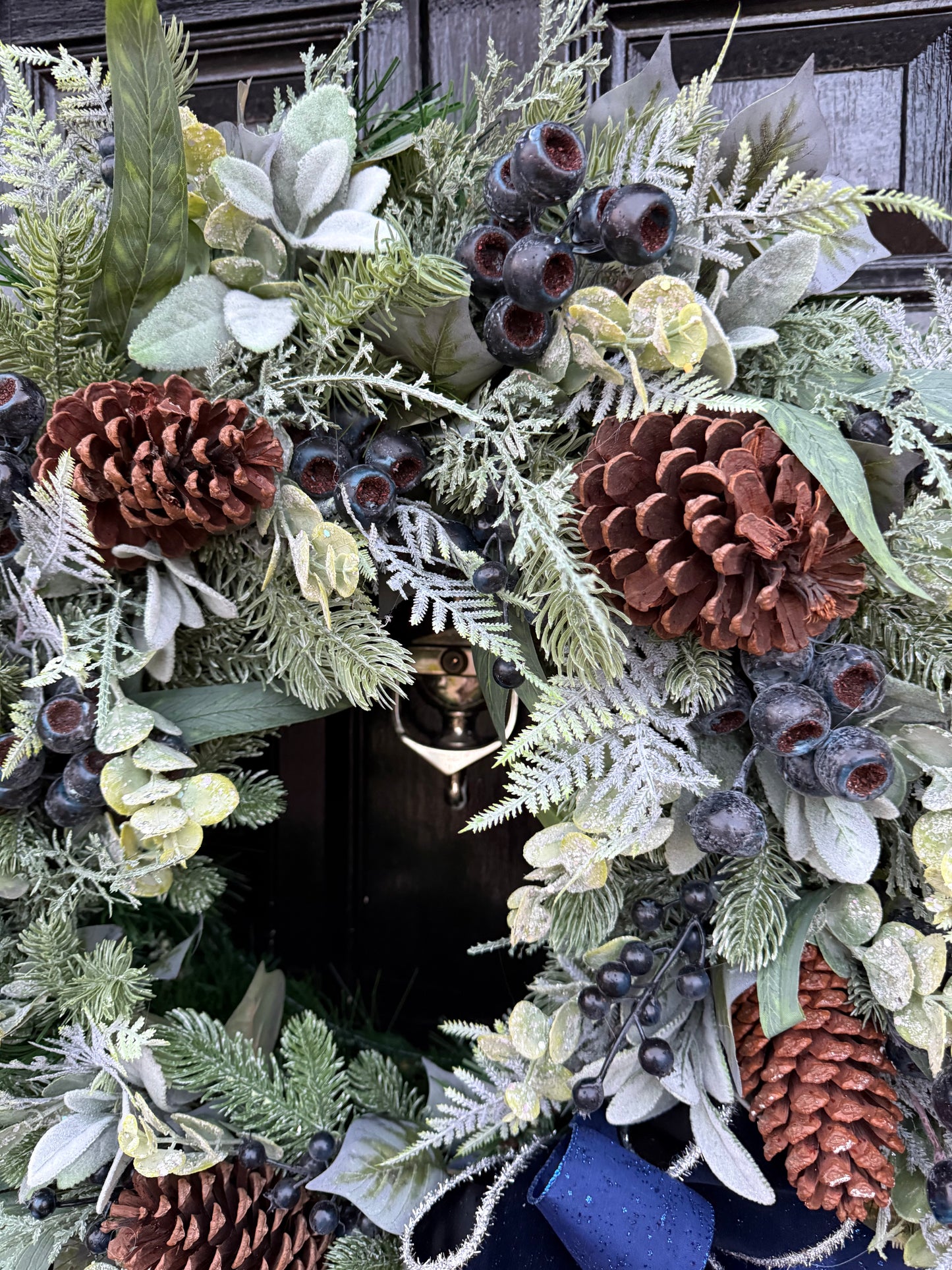 65cm DELUXE WINTER FROSTED FOLIAGE BLUBERRY WREATH