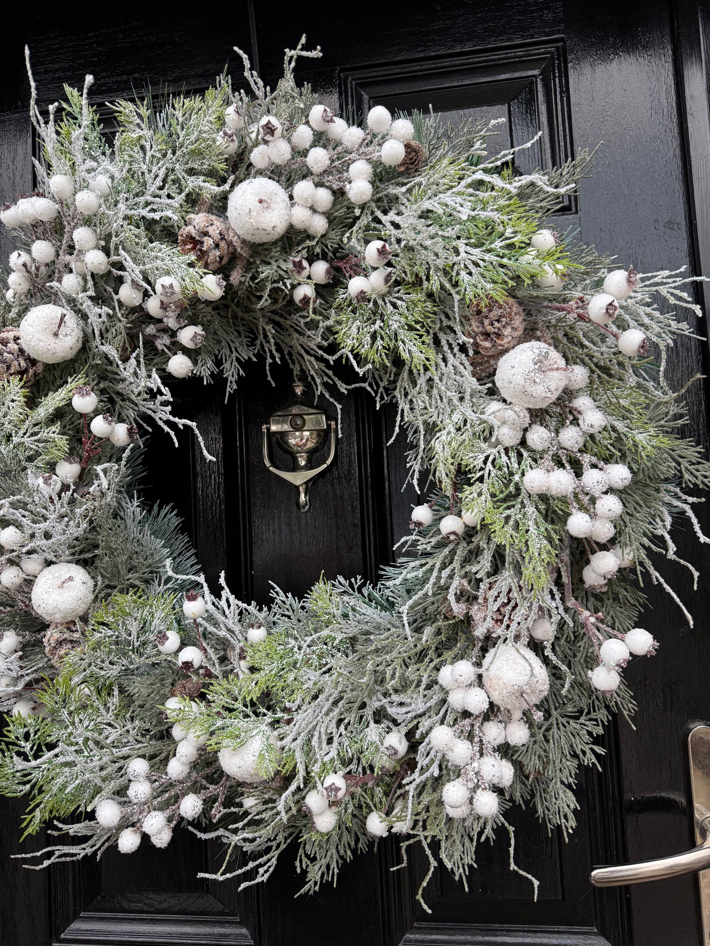 65cm DELUXE WINTER WONDERLAND FOLIAGE WREATH