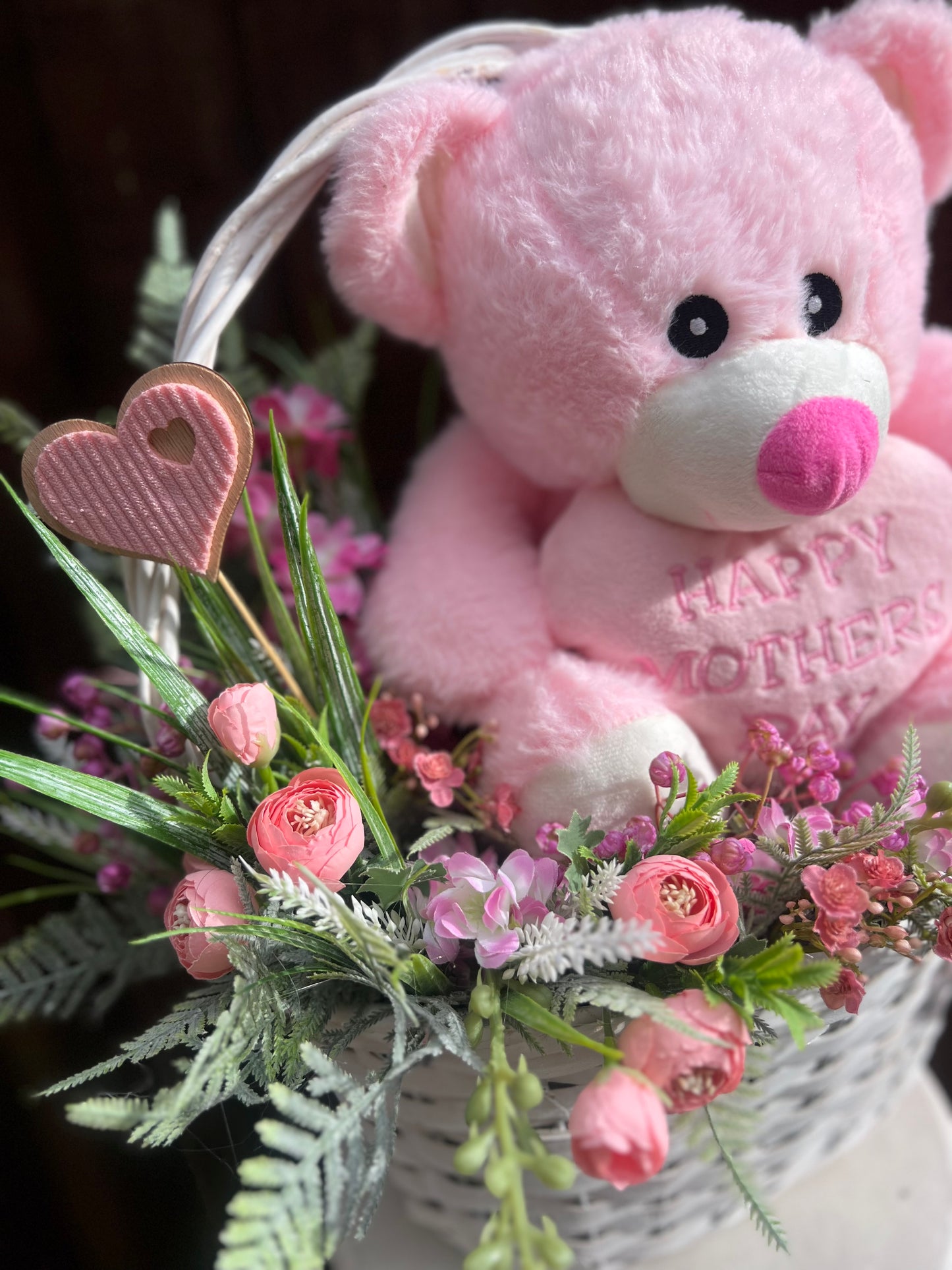 MOTHERS DAY TEDDY BEAR BASKET