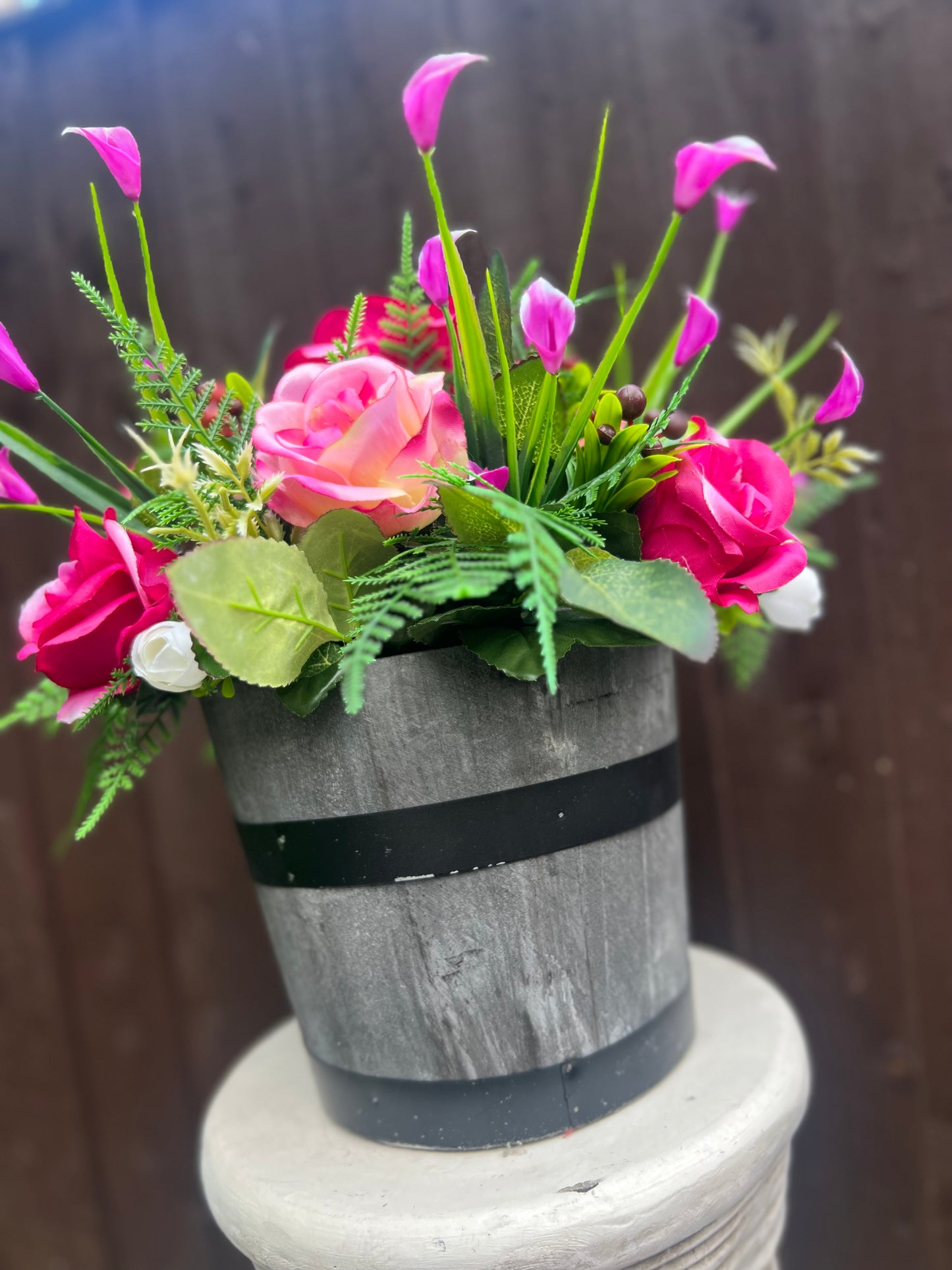 GREY BARREL PLANTER PINK MIX