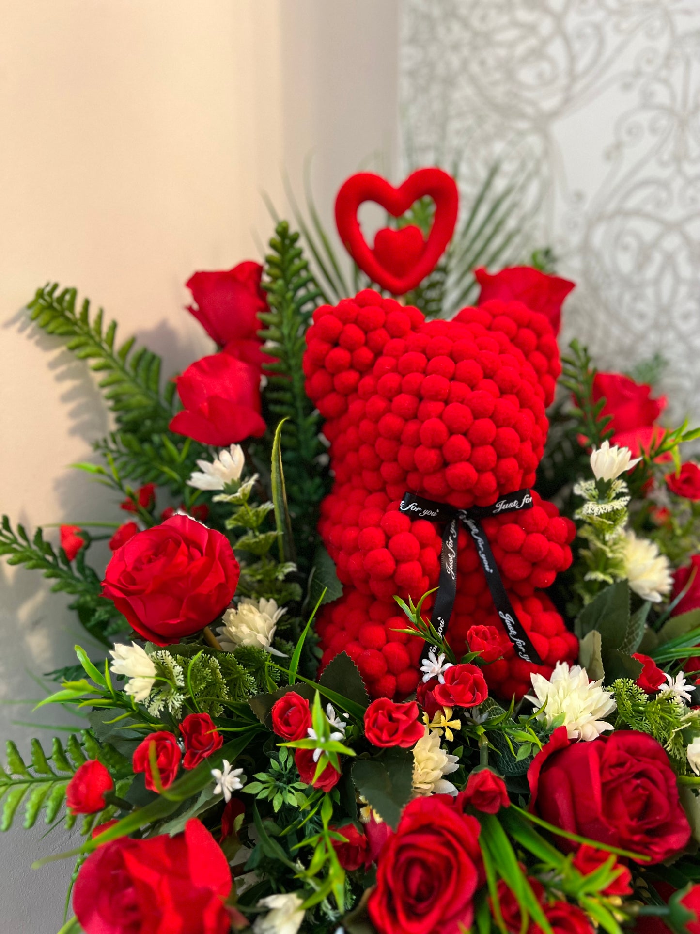 RED POM POM BEAR VALENTINES 12 RED ROSE FOREVER HAT BOX