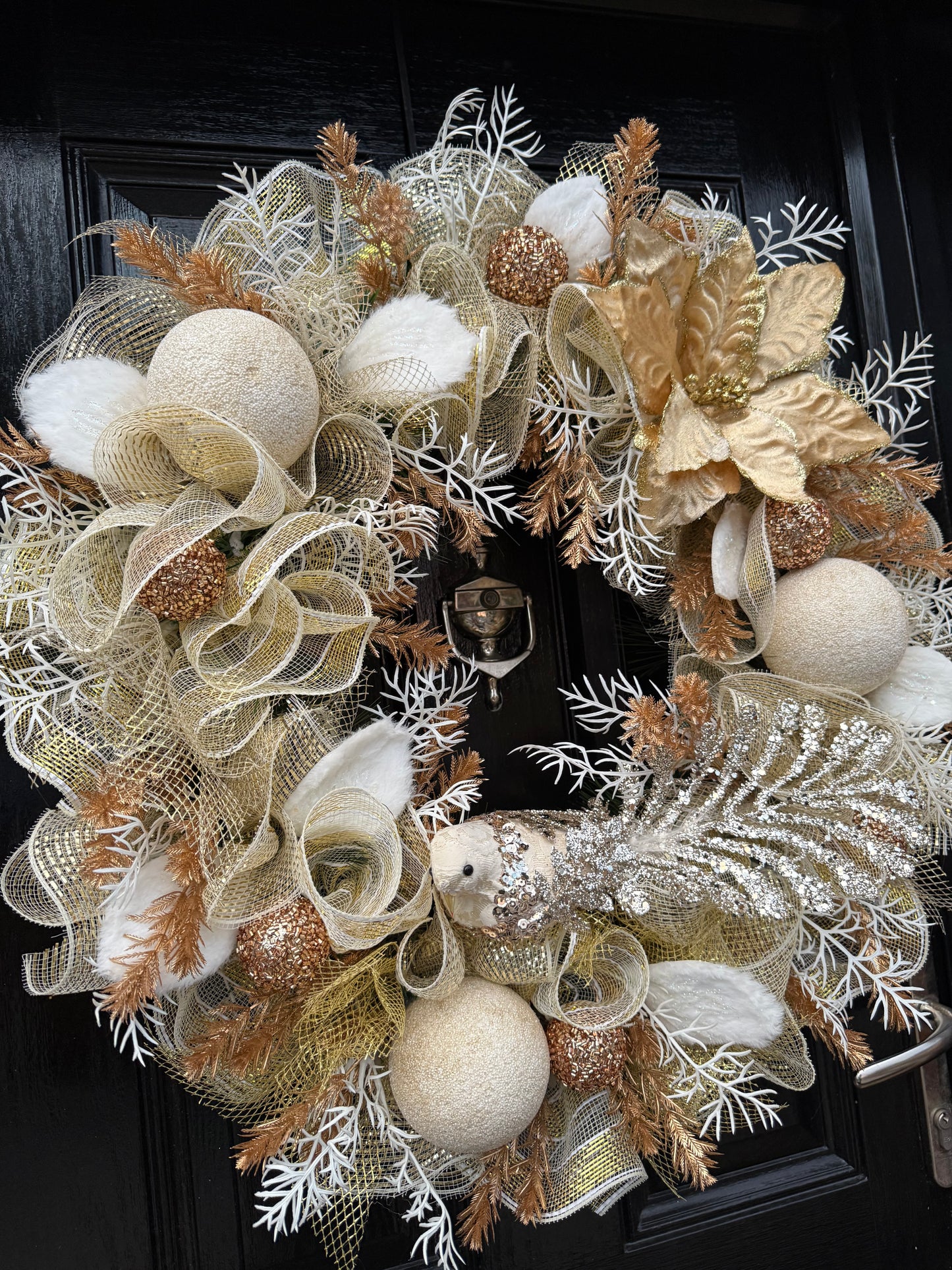 65cm DELUXE TURTLE DOVE GOLD/ IVORY GLITTER WREATH - DESPATCH EARLY OCTOBER