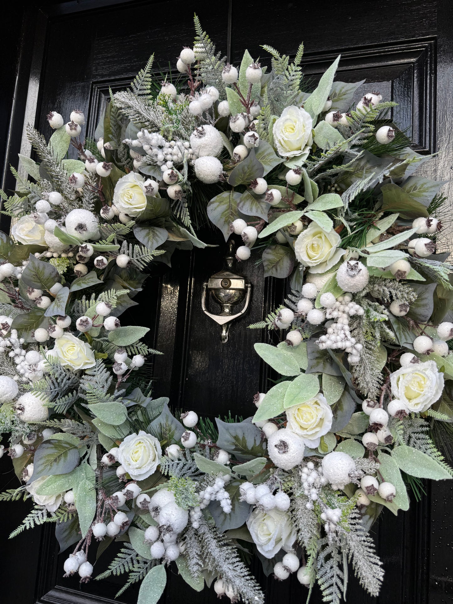 65cm DELUXE WINTER FROSTED FOLIAGE, ROSEHIP & ROSES WREATH