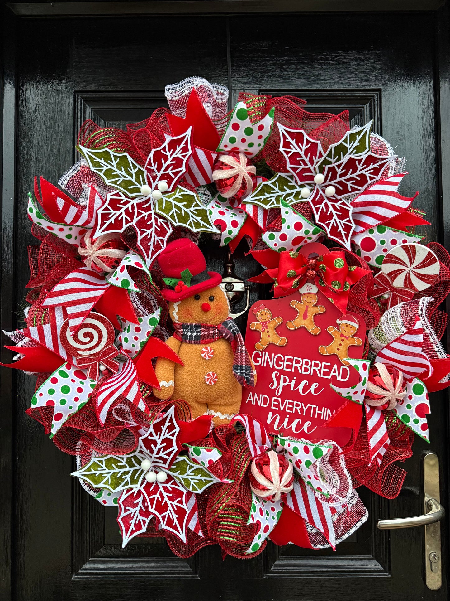 65cm DELUXE GINGERBREAD SPICE BUT NICE CANDY MIXED WREATH