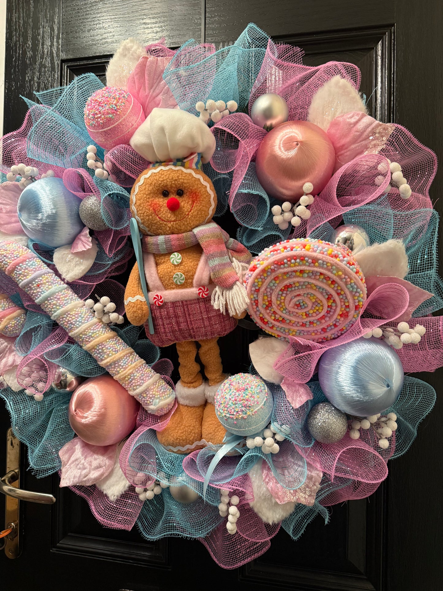 65cm SUPER DELUXE PASTEL GINGERBREAD WREATH - IMMEDIATE DESPATCH