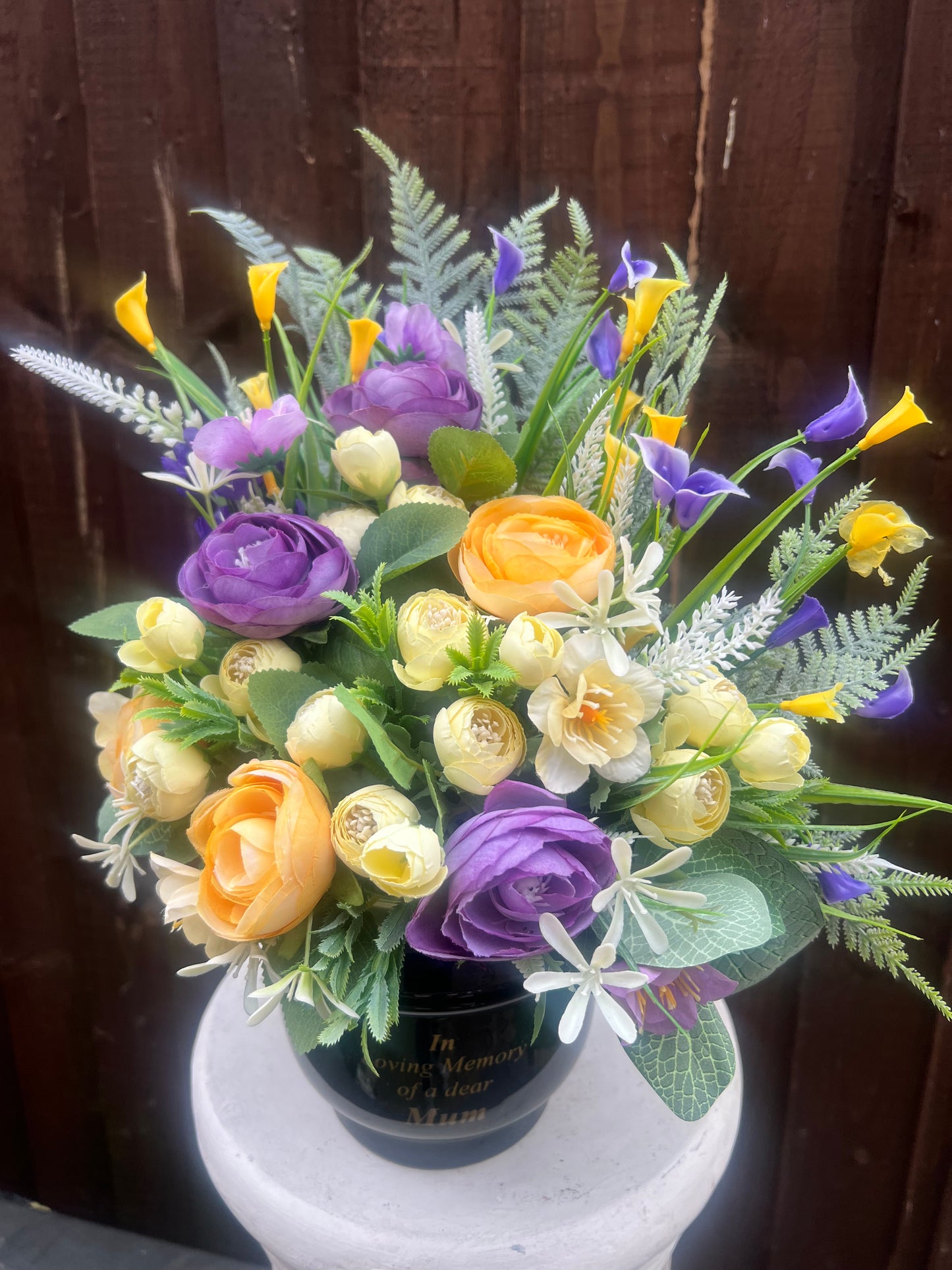 DELUXE METAL MUM GRAVE POT PURPLE YELLOW